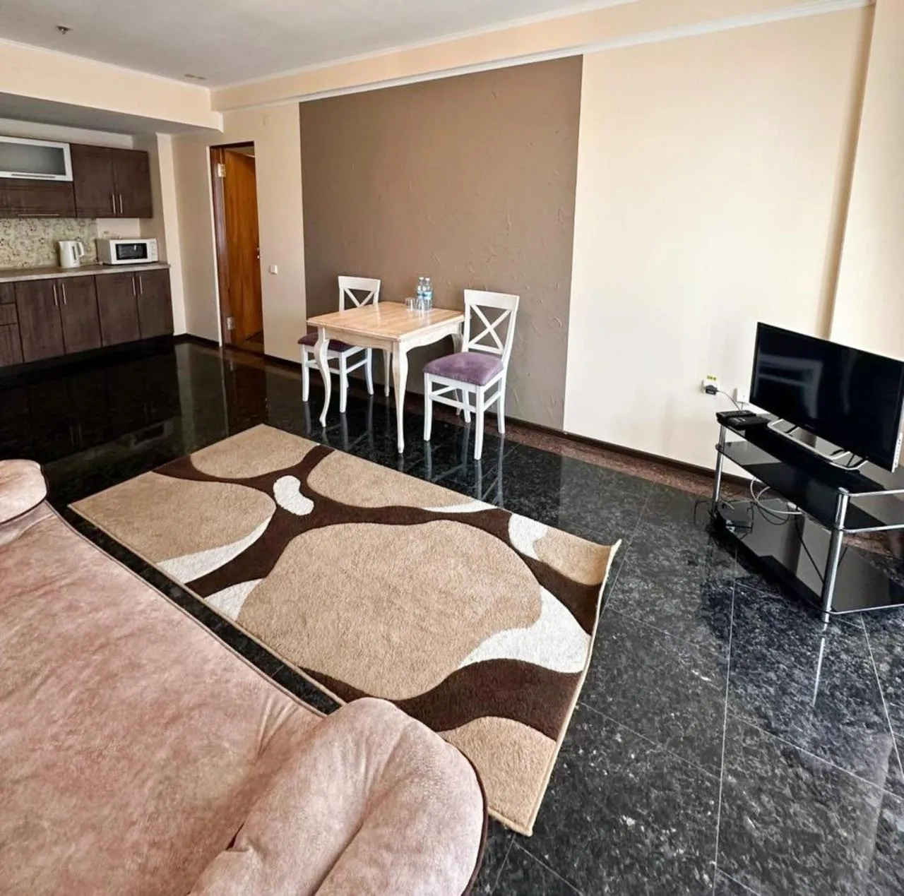 TV and multimedia in Mark Plaza Hotel