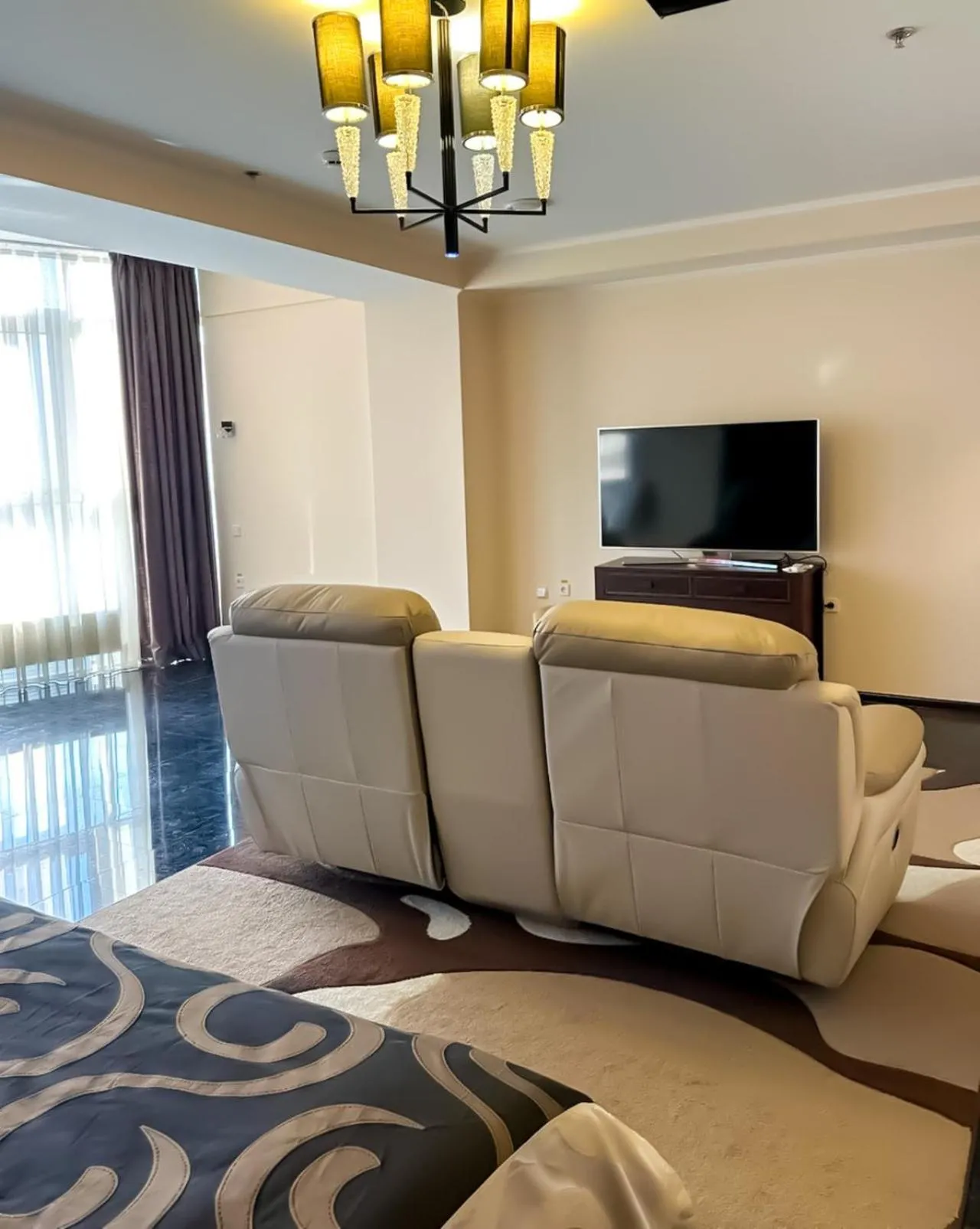 Mark Plaza Hotel