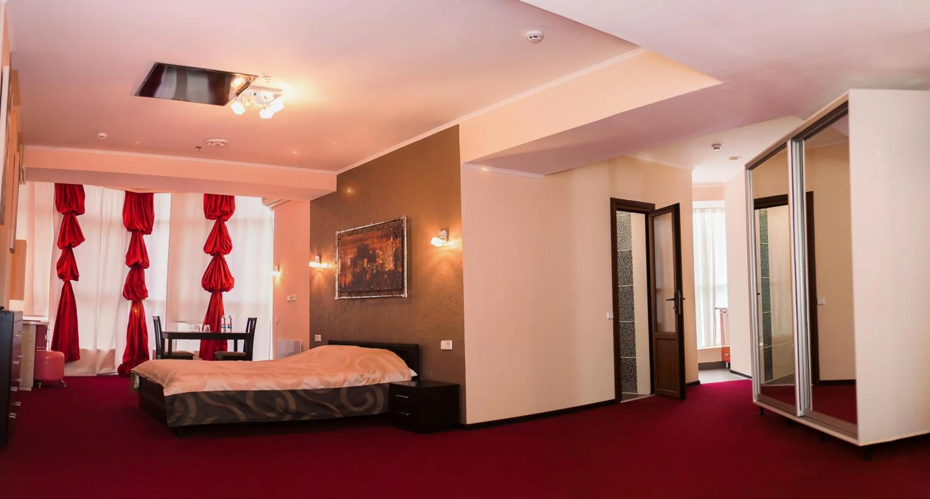 Mark Plaza Hotel