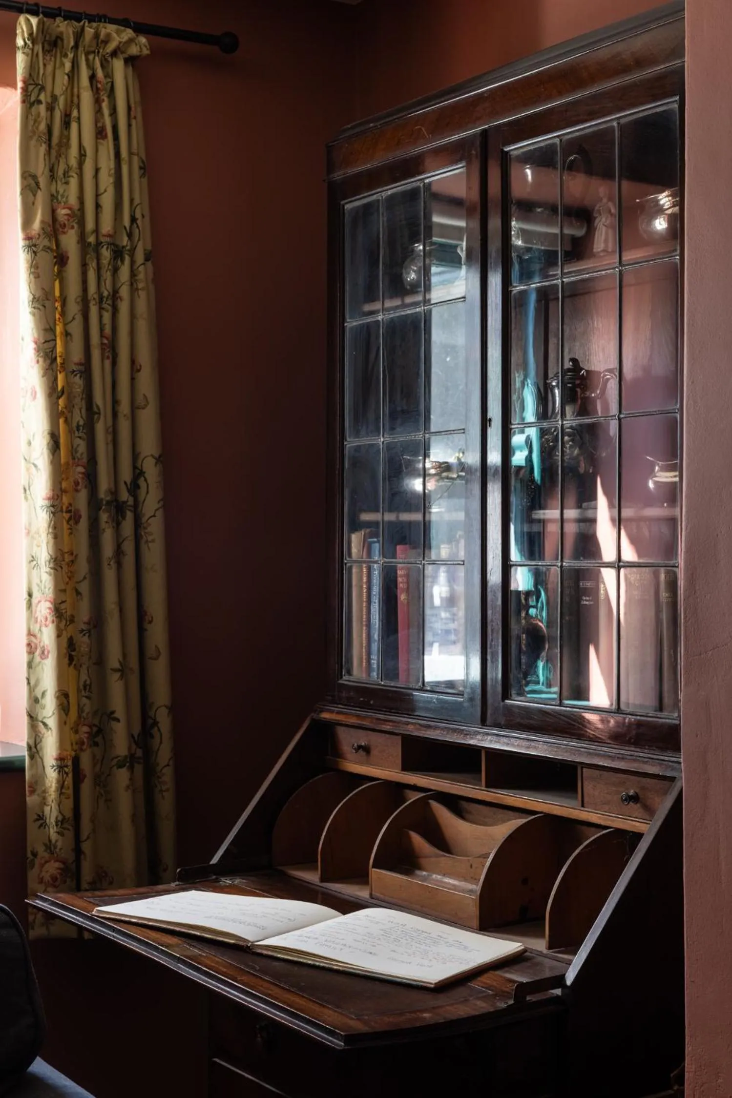 Living room in Castletown Round House