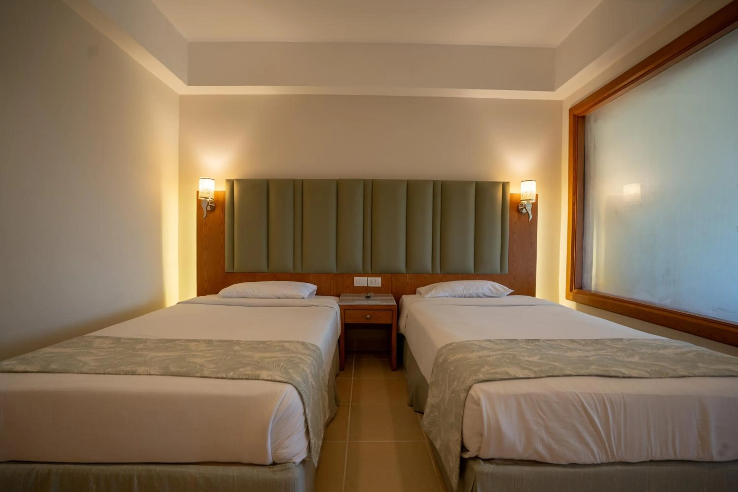 Family, Bed in Serenity Alma Heights - Ex Serenity Fun City