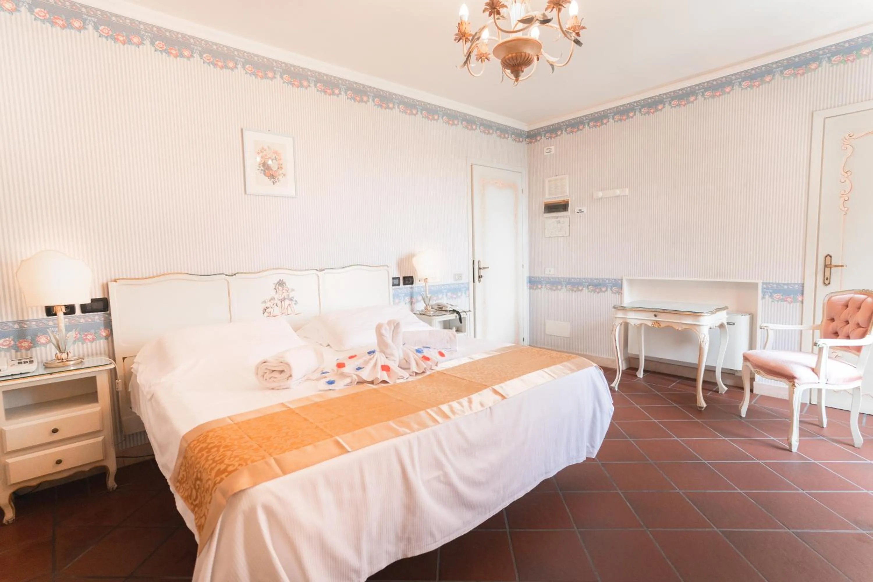 Photo of the whole room, Bed in Hotel & SPA Duchessa Isabella Collection by GSA Hotels