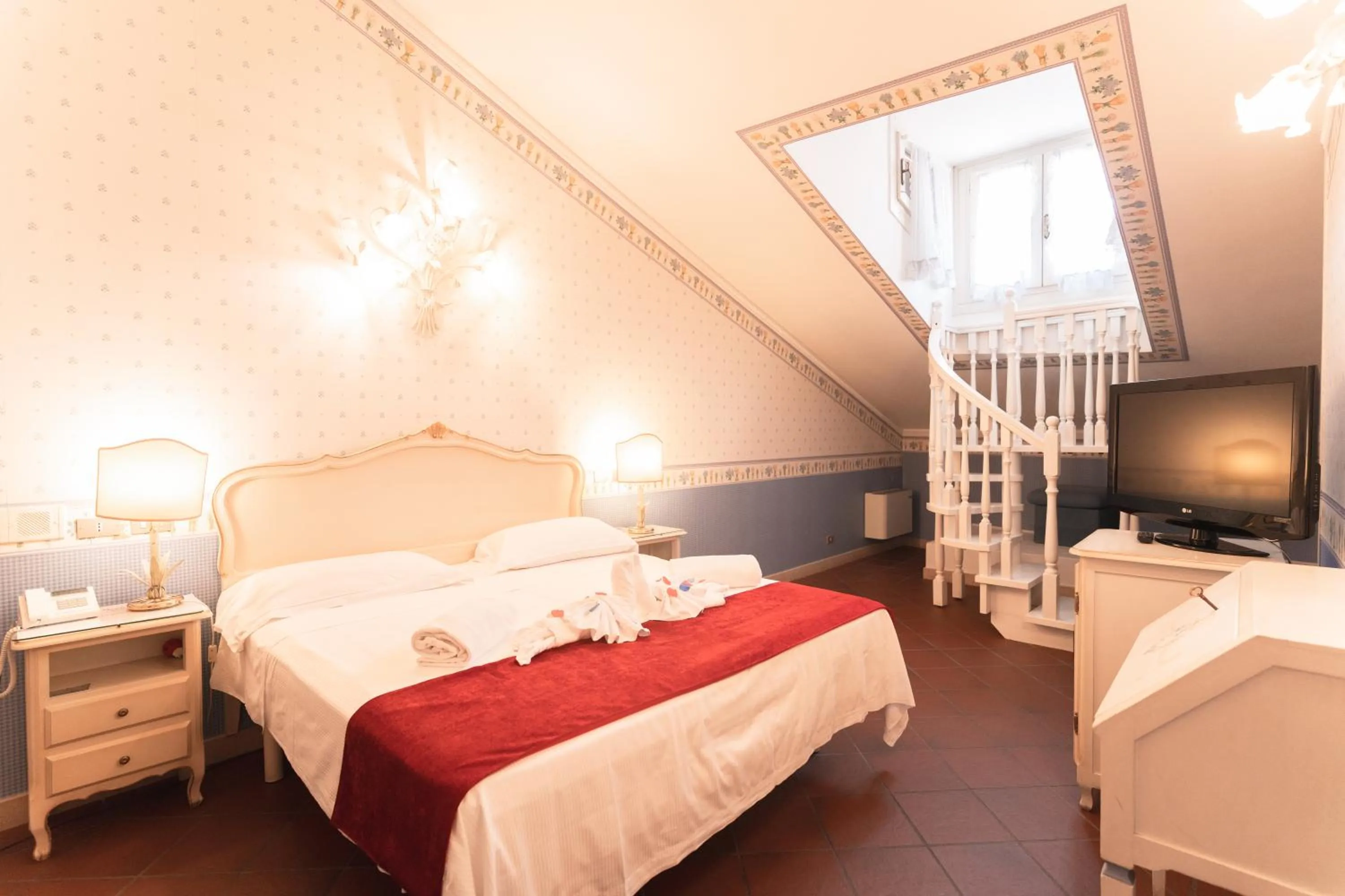 Photo of the whole room, Bed in Hotel & SPA Duchessa Isabella Collection by GSA Hotels