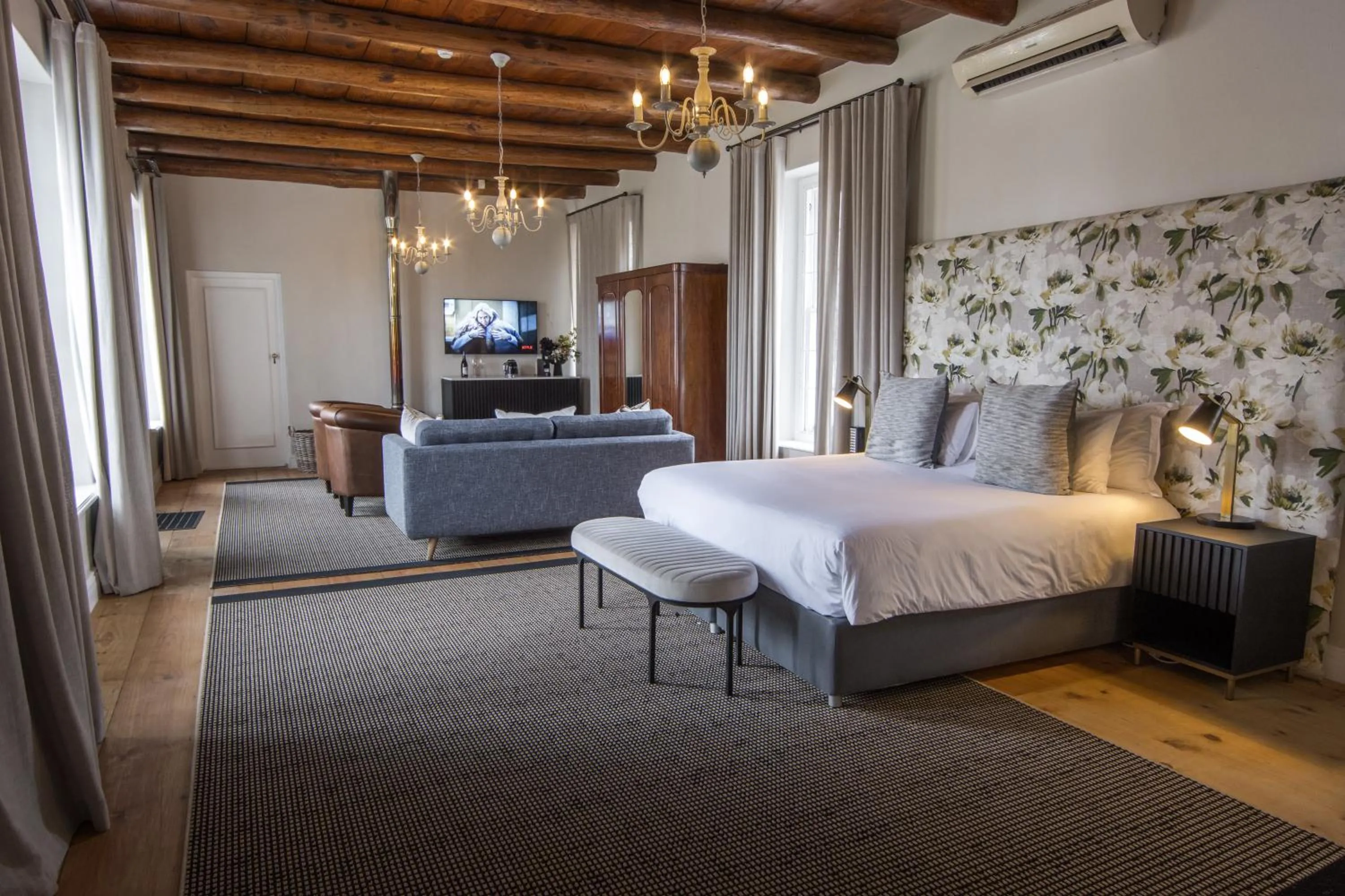 Photo of the whole room, Bed in Laborie Jonkershuis