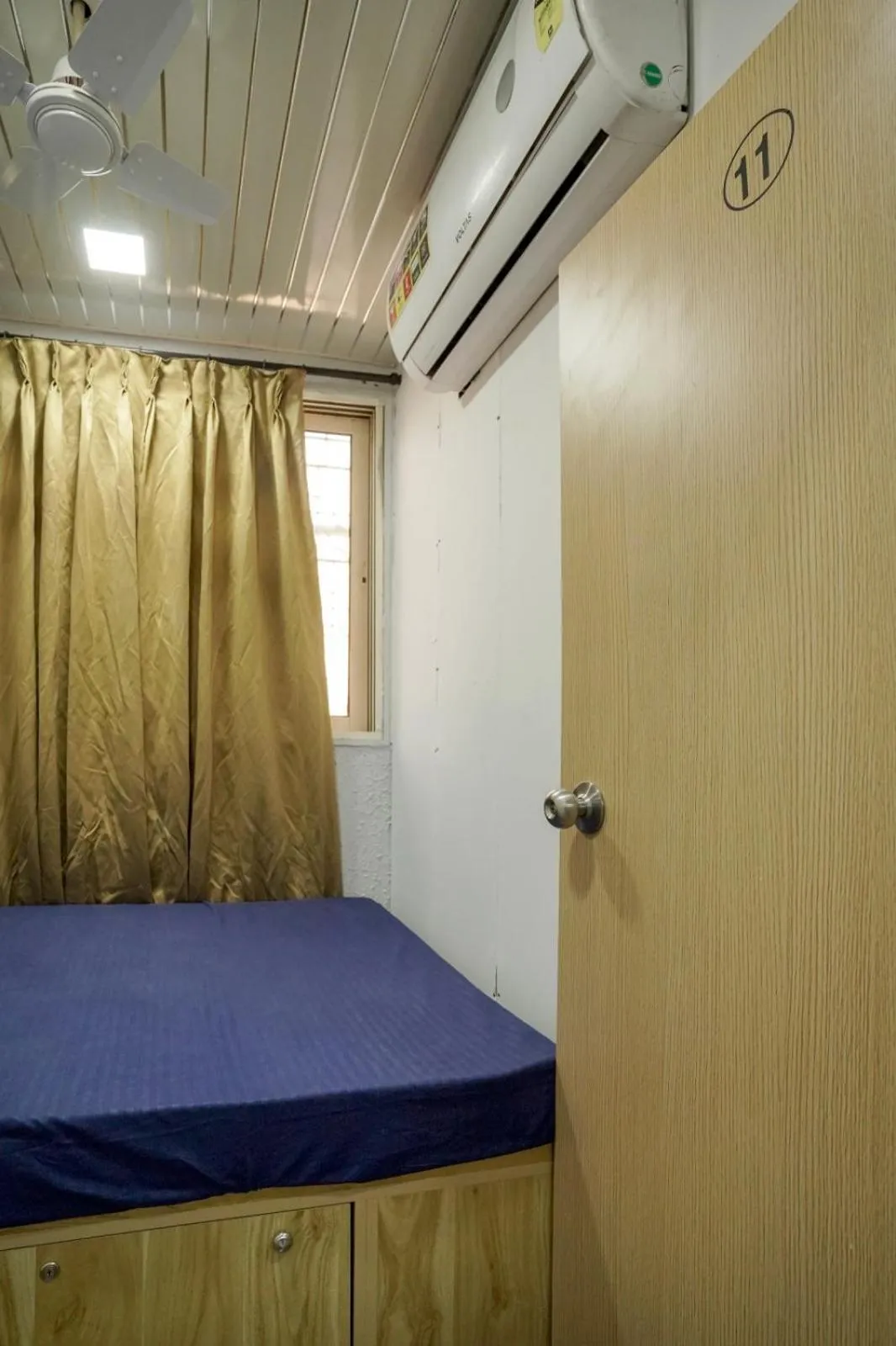 Bedroom in ZEST STAYS 1054-ANDHERI WEST