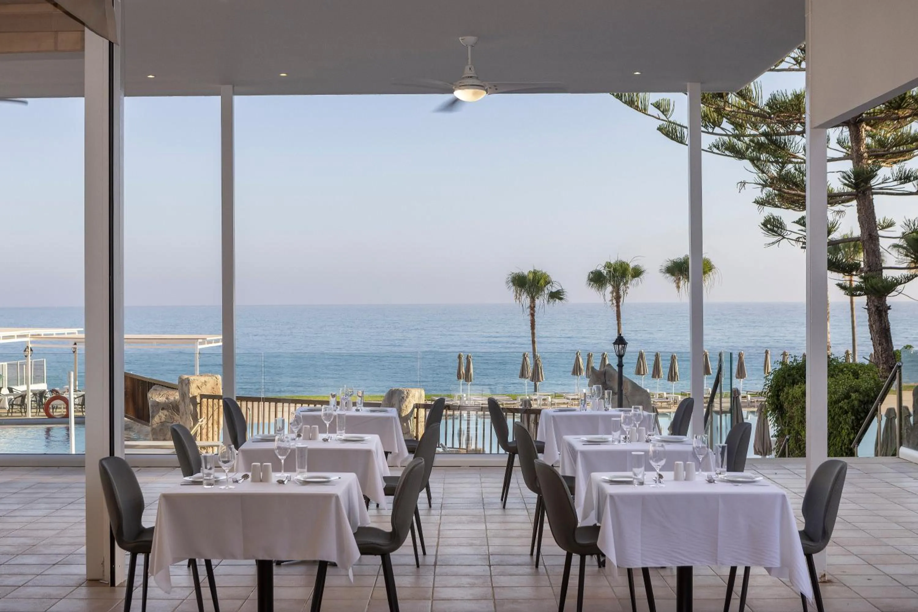 Dining area in Kapetanios Aqua Resort