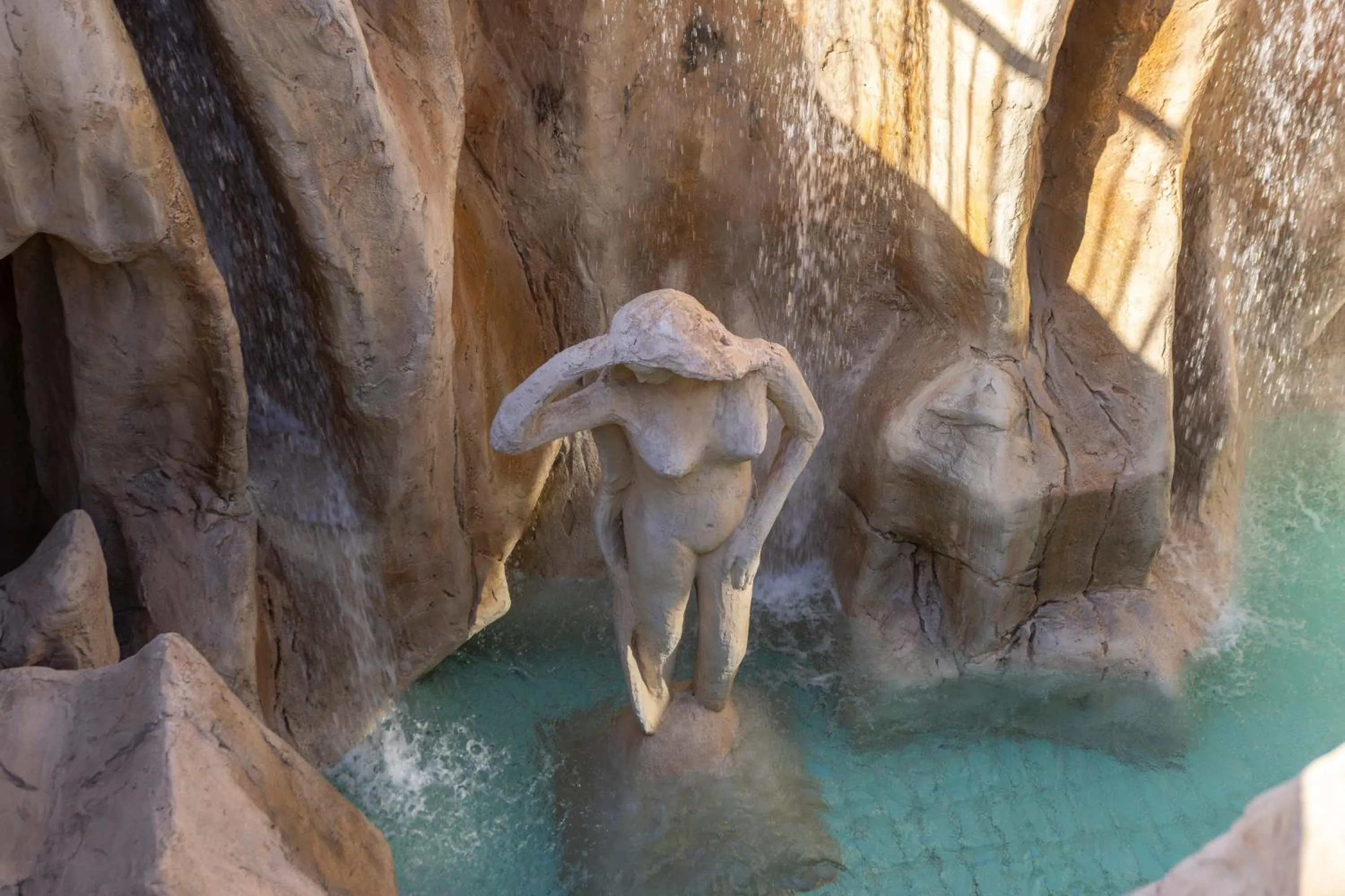 Swimming pool in Kapetanios Aqua Resort