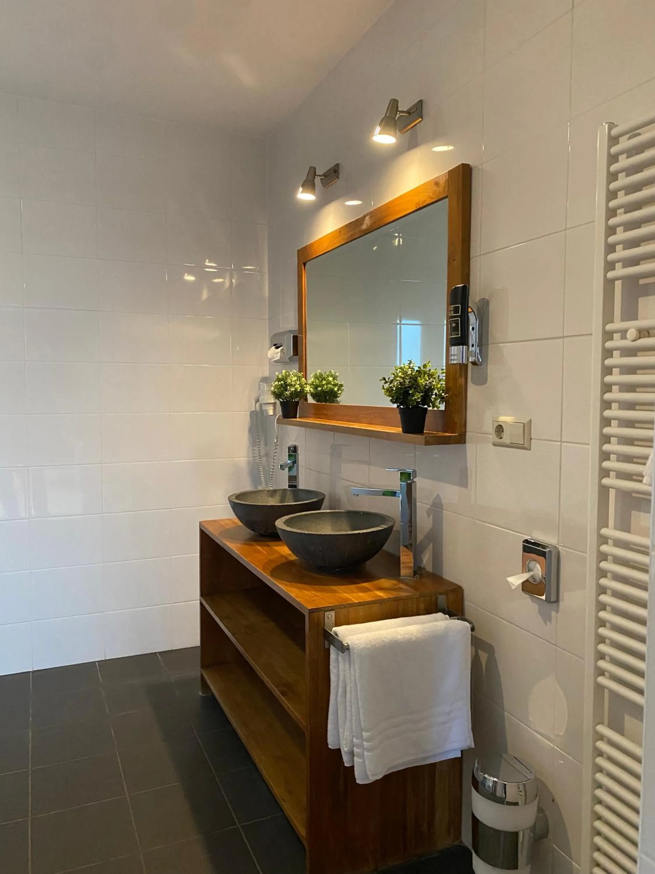 Bathroom in Hotel de Korenwolf