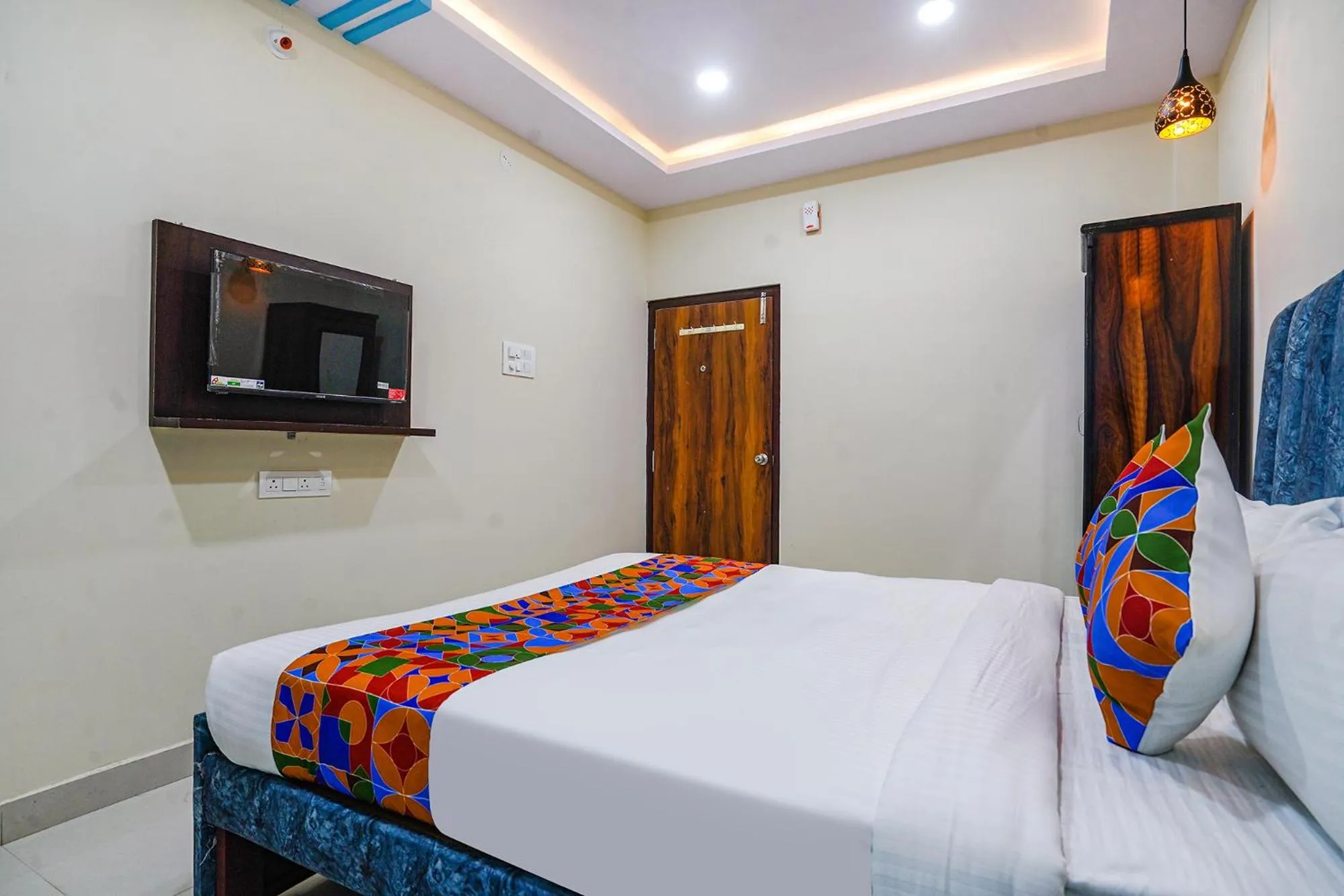 Bed in FabHotel Grand Broholic - Nr Hitech City