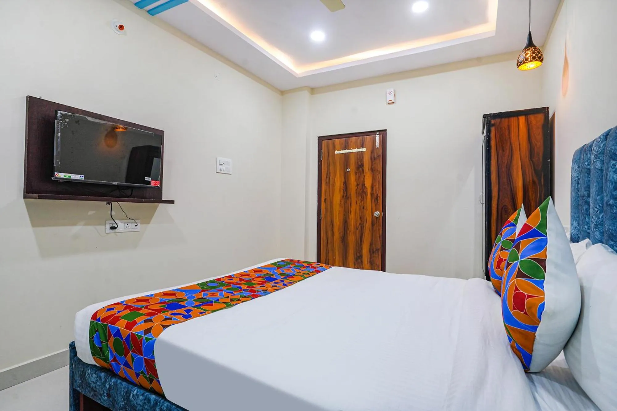 Bed in FabHotel Grand Broholic - Nr Hitech City