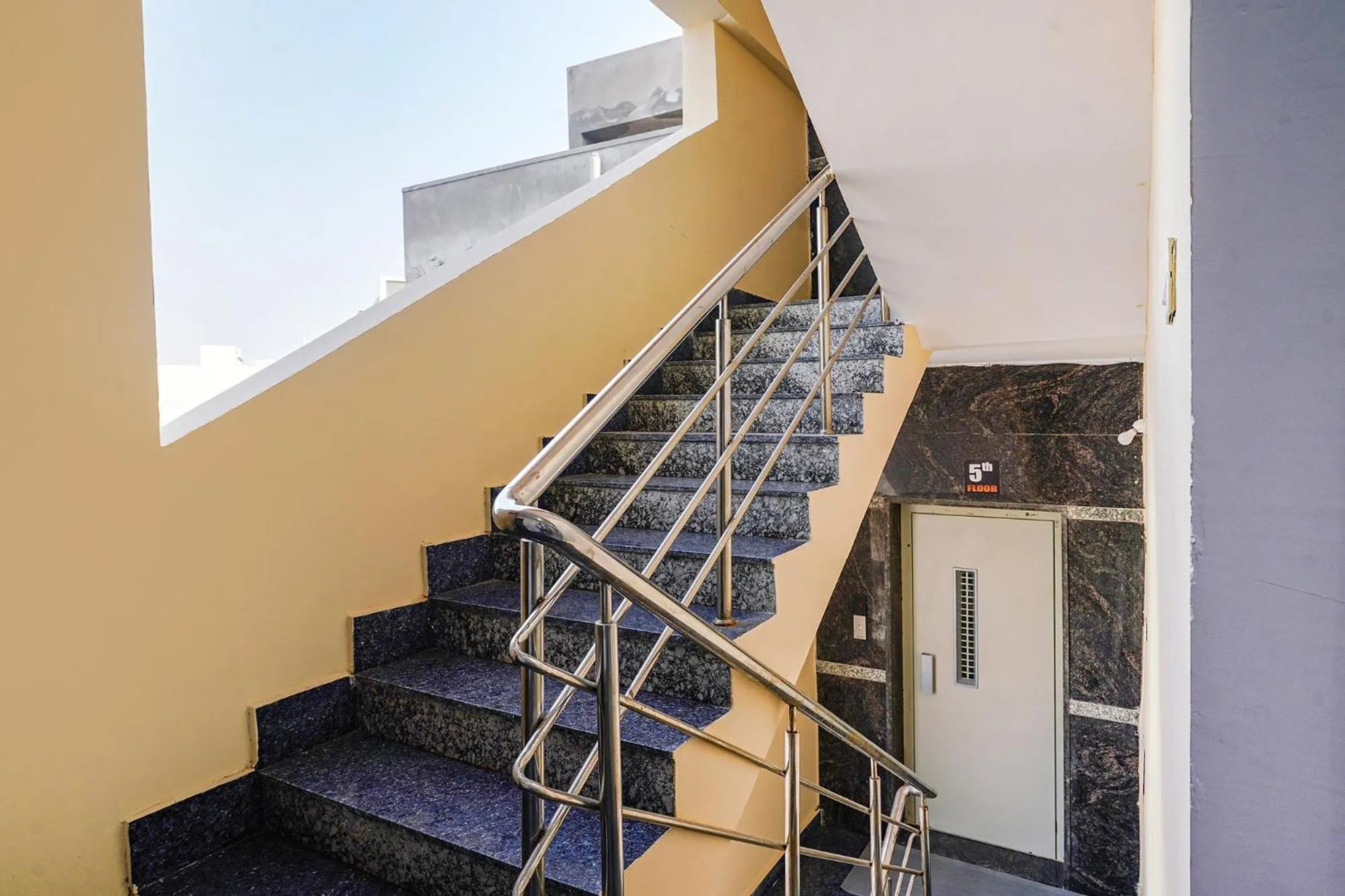 Lobby or reception in FabHotel Grand Broholic - Nr Hitech City