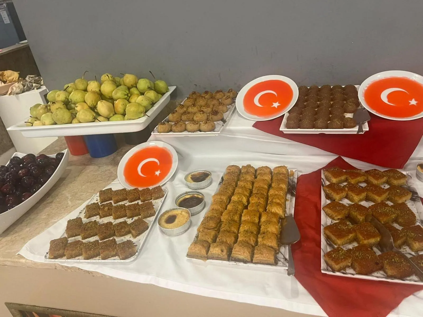 Restaurant/places to eat in Elamir Resort Hotel