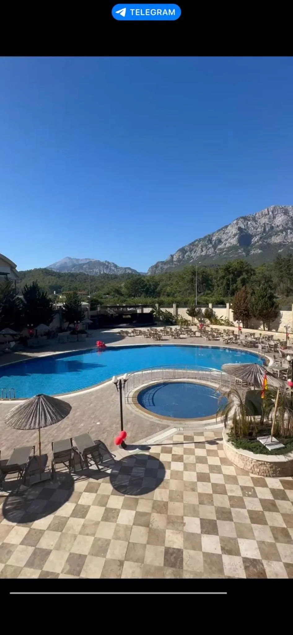 Swimming pool in Elamir Resort Hotel
