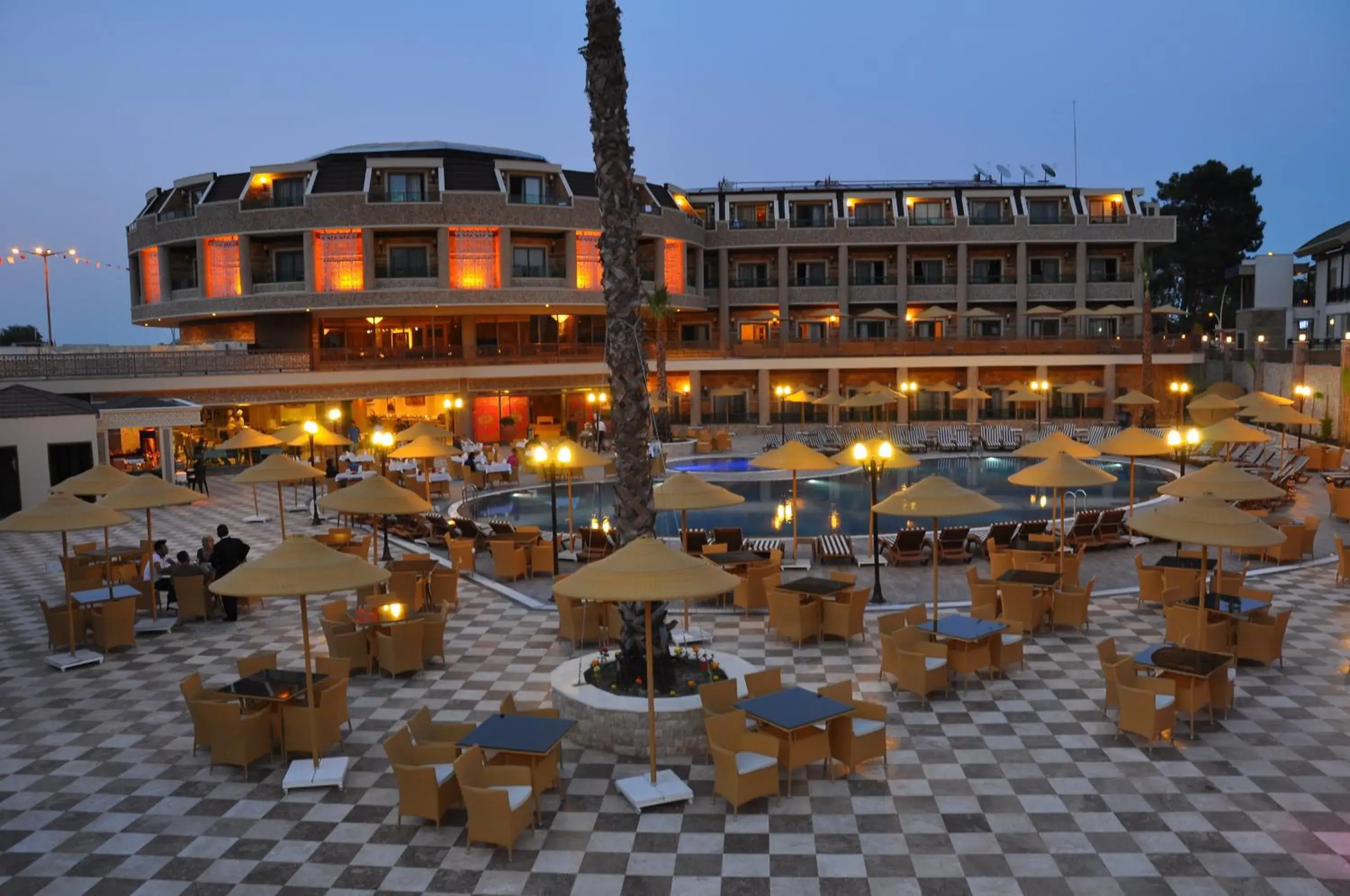 Swimming pool, Property Building in Elamir Resort Hotel