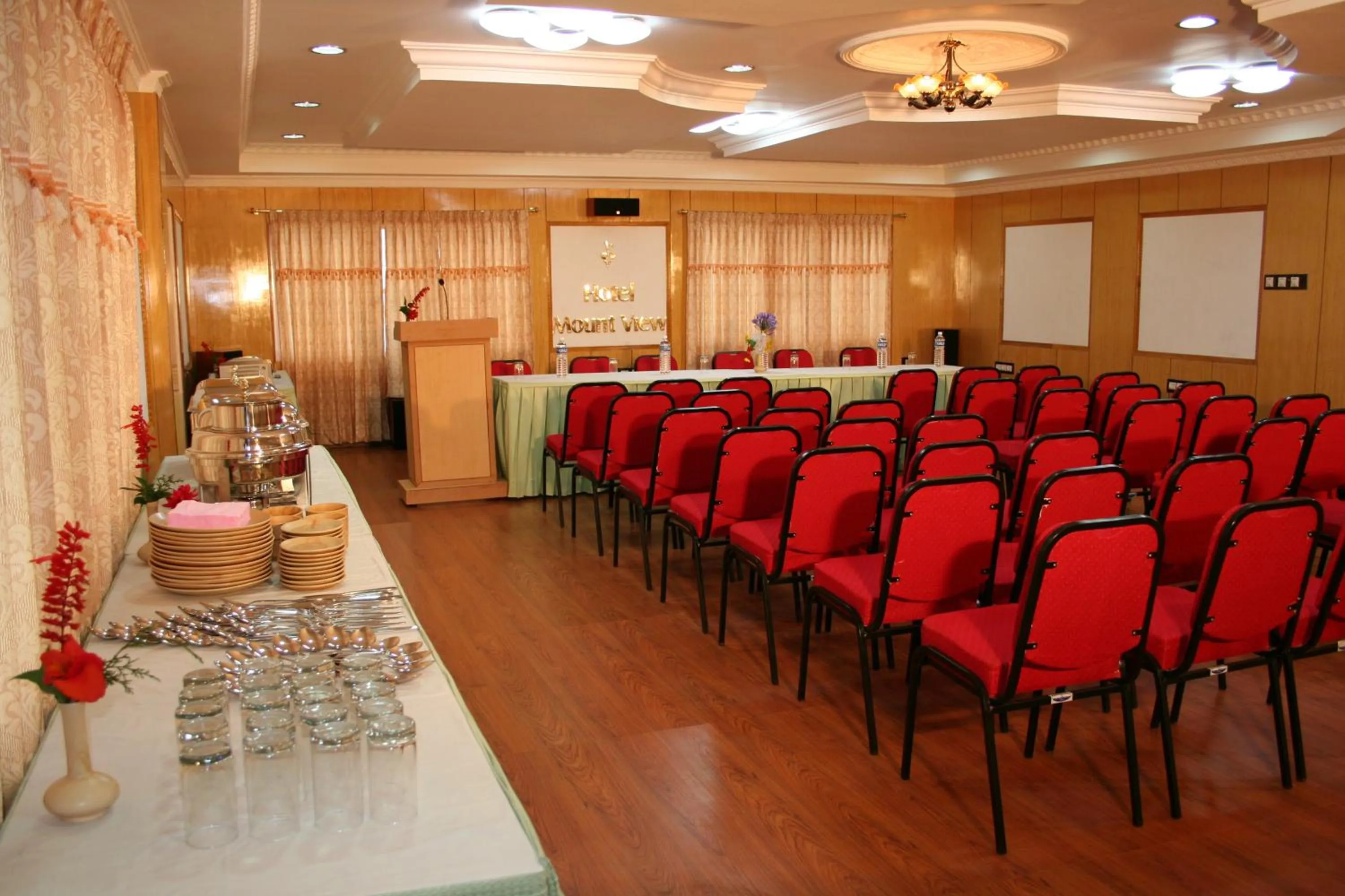 Banquet/Function facilities in Hotel Mount View