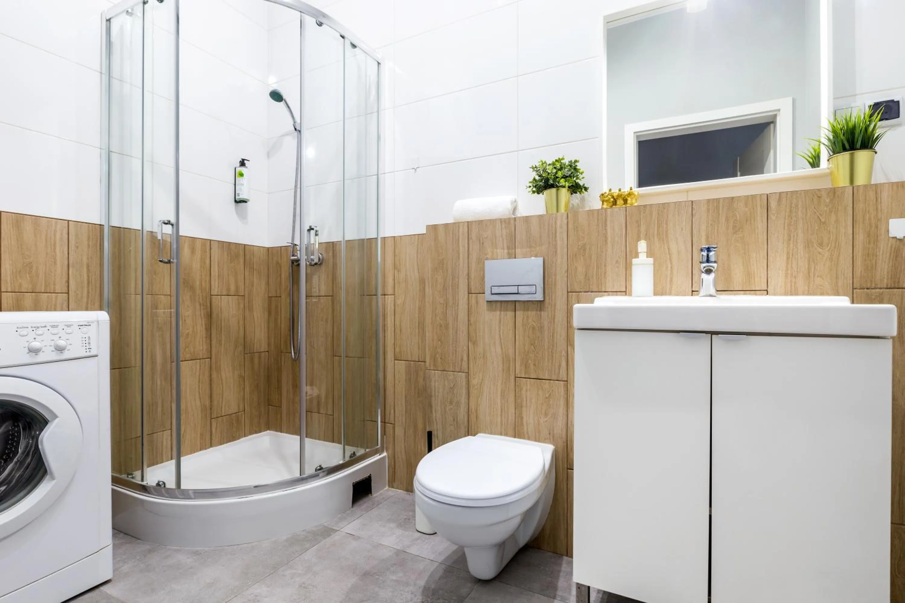 Shower in Wonderful Apartments in the Center of Krakow