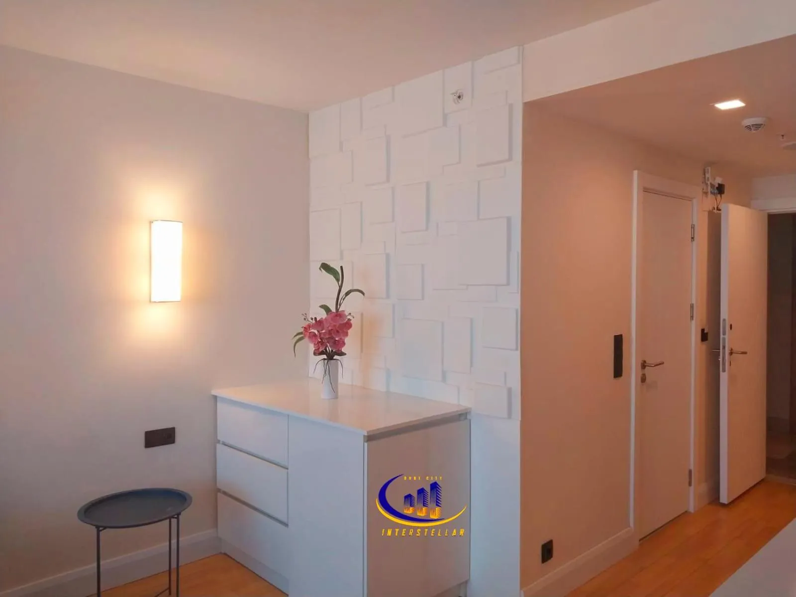 wardrobe in INTERSTELLAR ☆ ORBI CITY