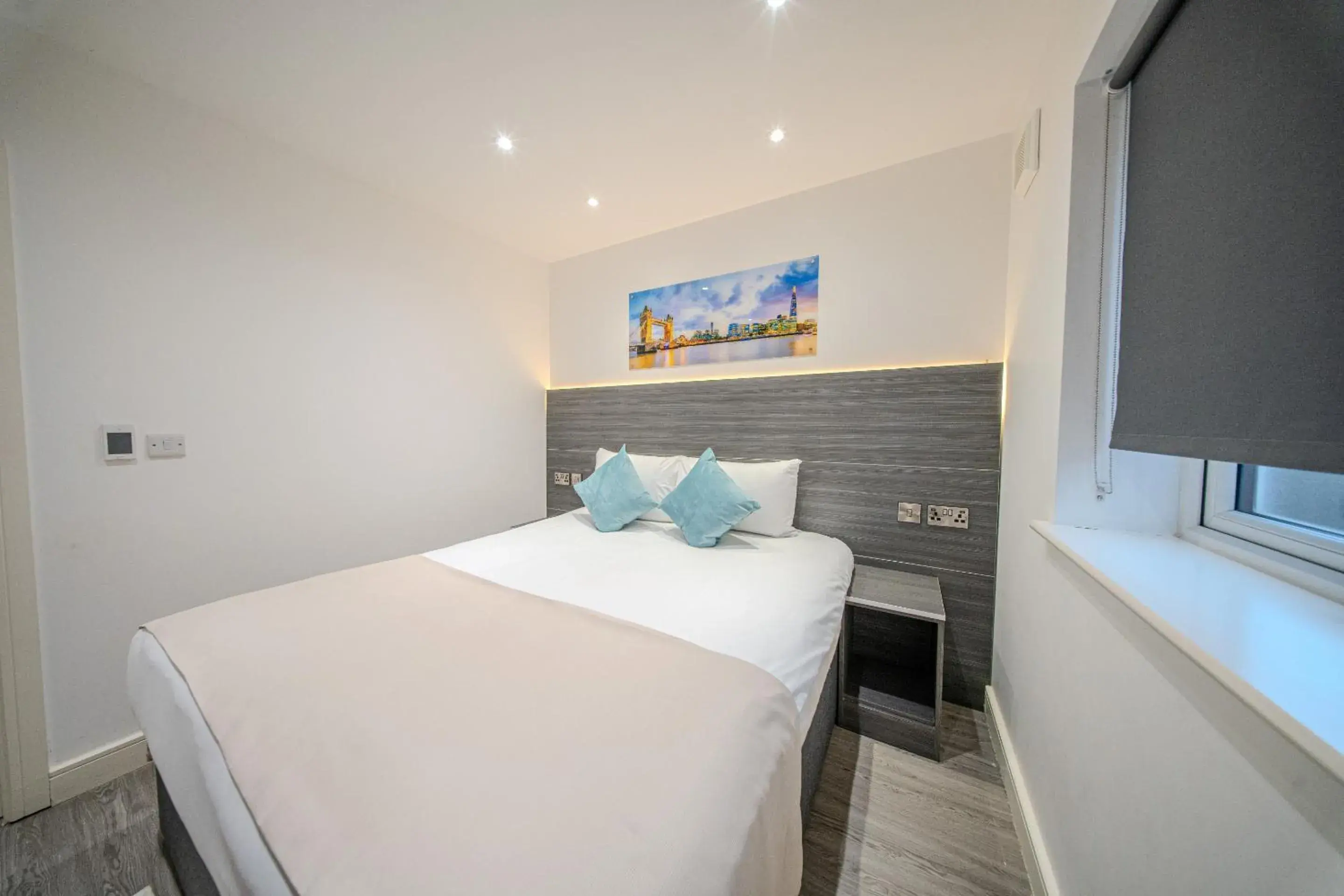 Bedroom, Bed in Ilford Luxury Apartments Bedroom, Bed in Ilford Luxury Apartments