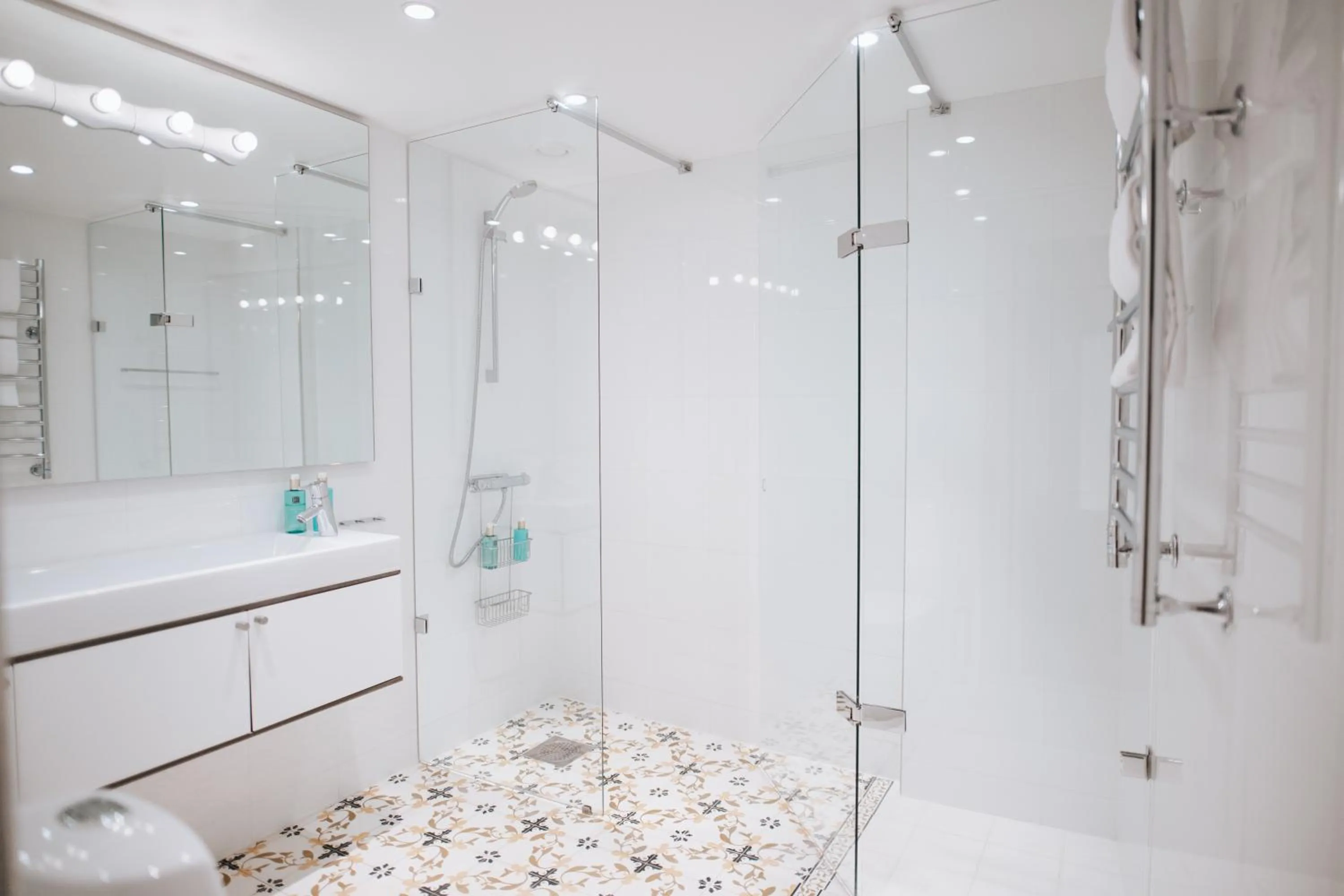 Shower in Guldgränd