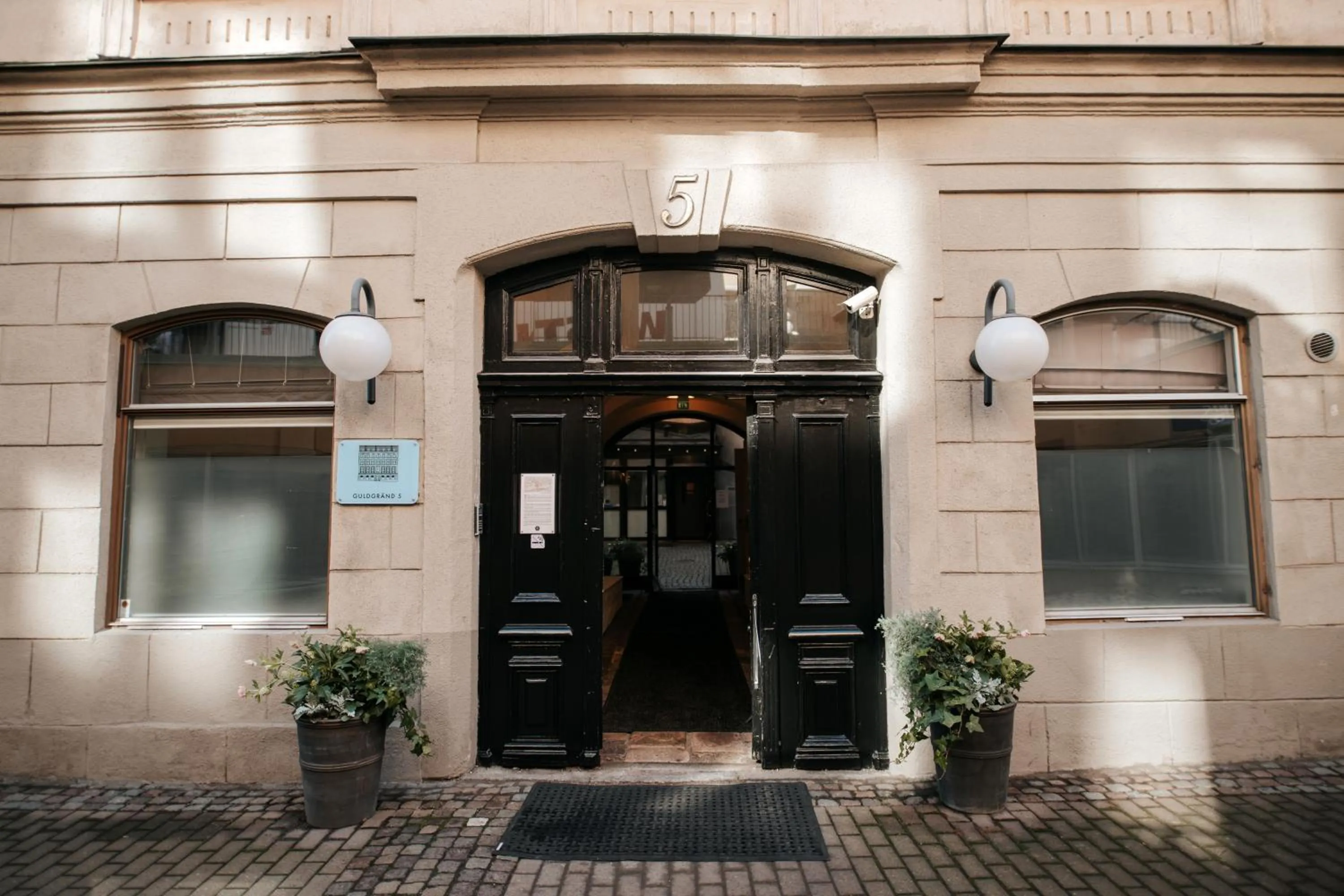 Facade/entrance in Guldgränd