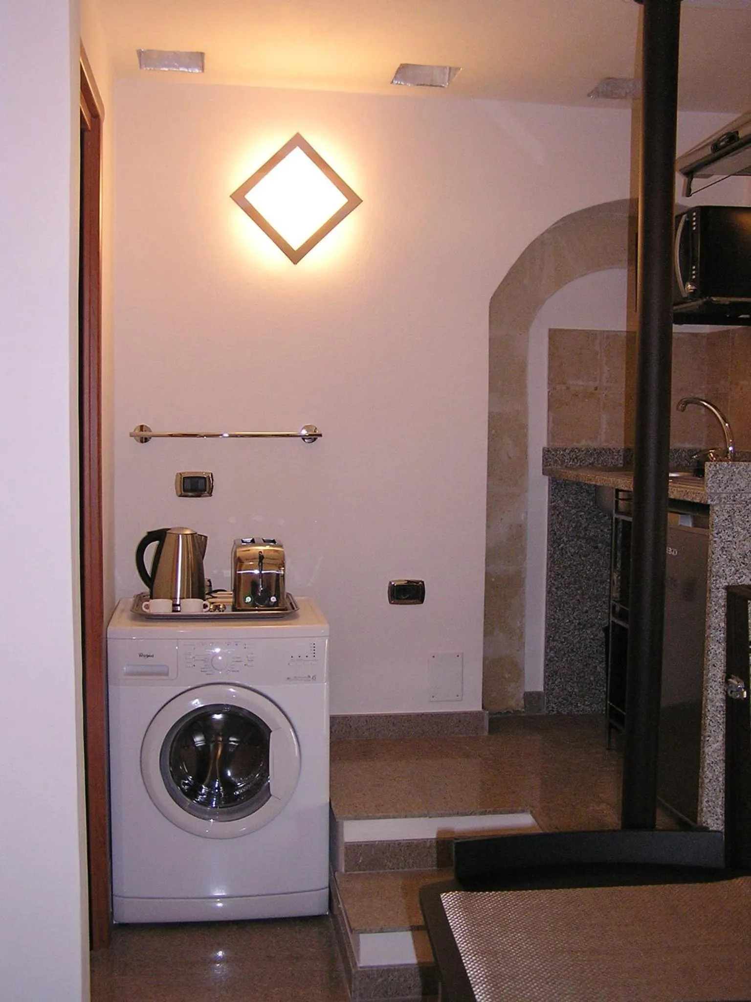 Coffee/tea facilities in Art Transparent B&B