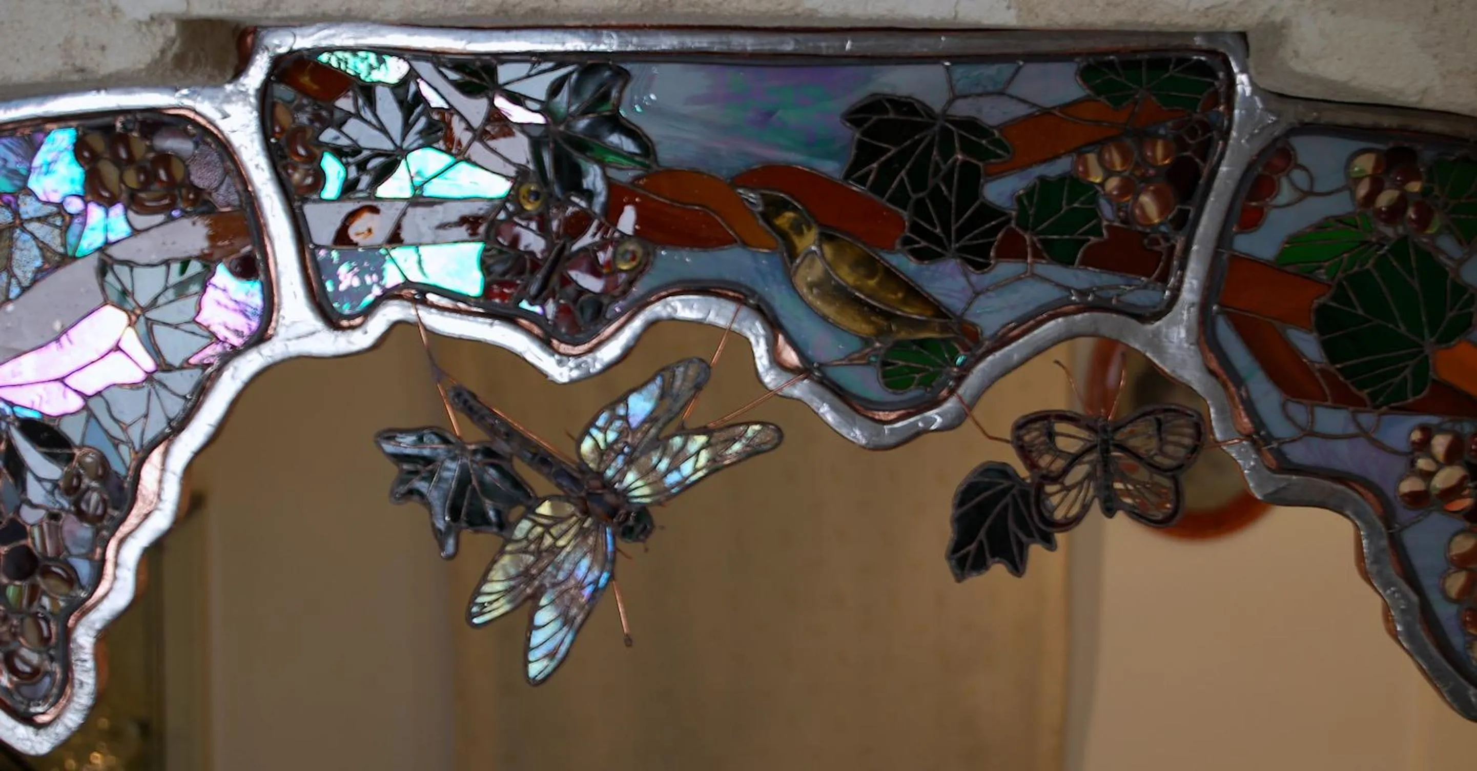 Decorative detail in Art Transparent B&B