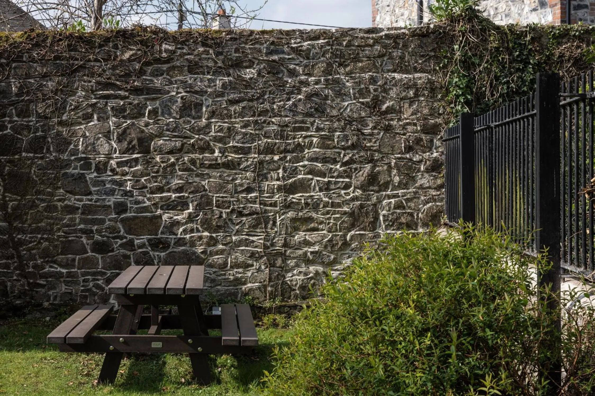 Spring in Castletown Gate House