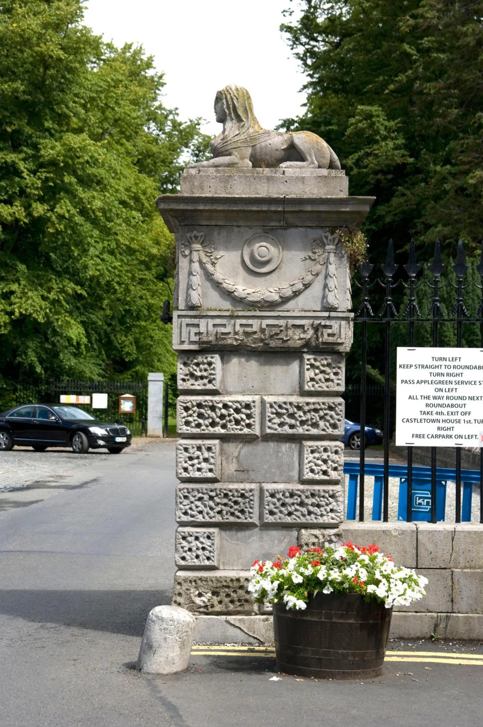 Area and facilities in Castletown Gate House