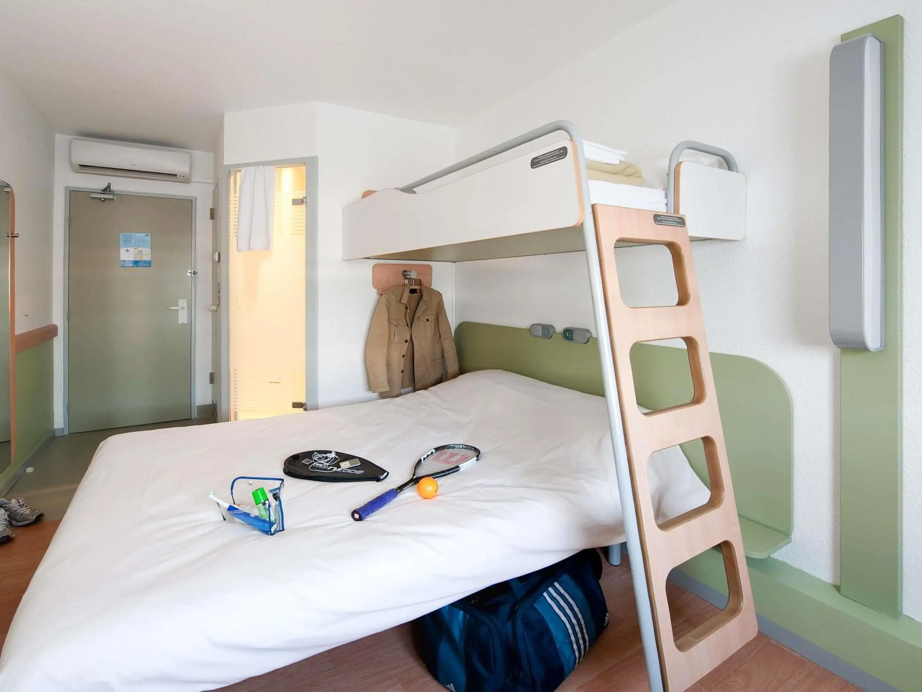 Bedroom, Bed in ibis budget Poitiers Sud Bedroom, Bed in ibis budget Poitiers Sud