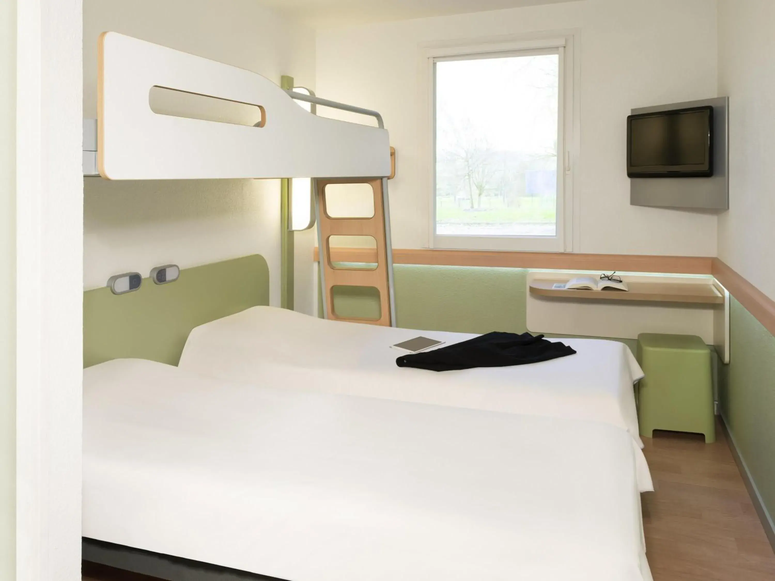 Bedroom, Bed in Ibis Budget Montelimar Bedroom, Bed in Ibis Budget Montelimar