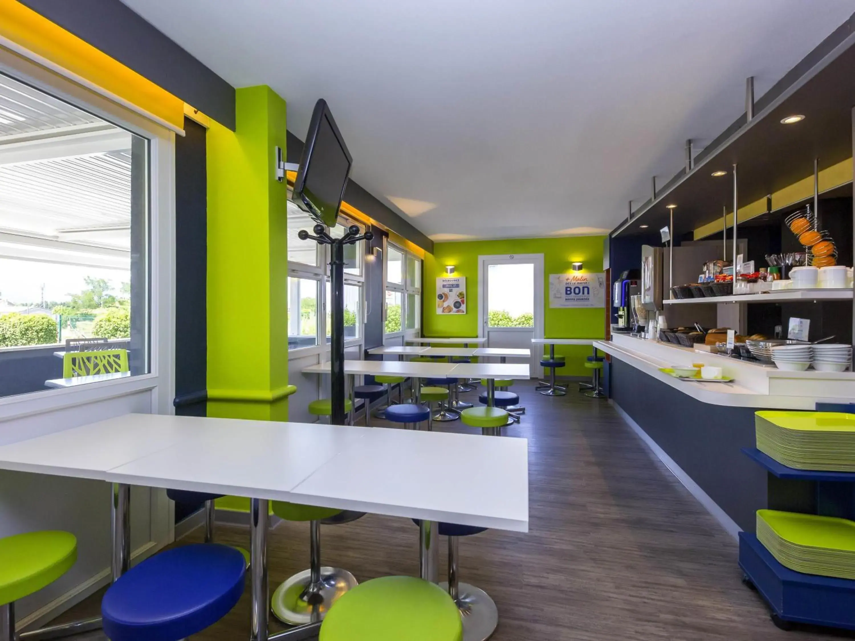 Restaurant/places to eat in Ibis Budget Montelimar Restaurant/places to eat in Ibis Budget Montelimar