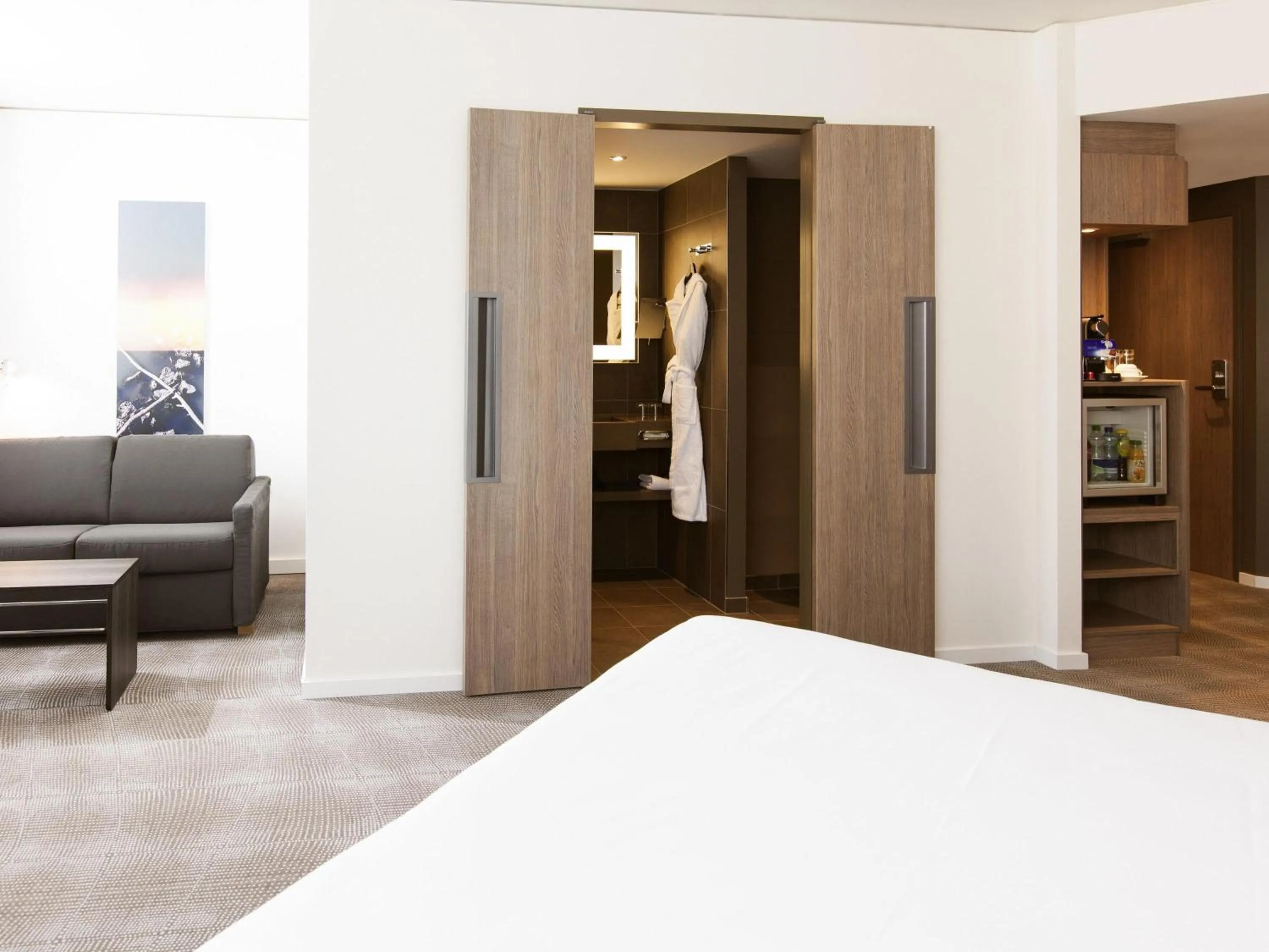 Bedroom, Bed in Novotel Basel City