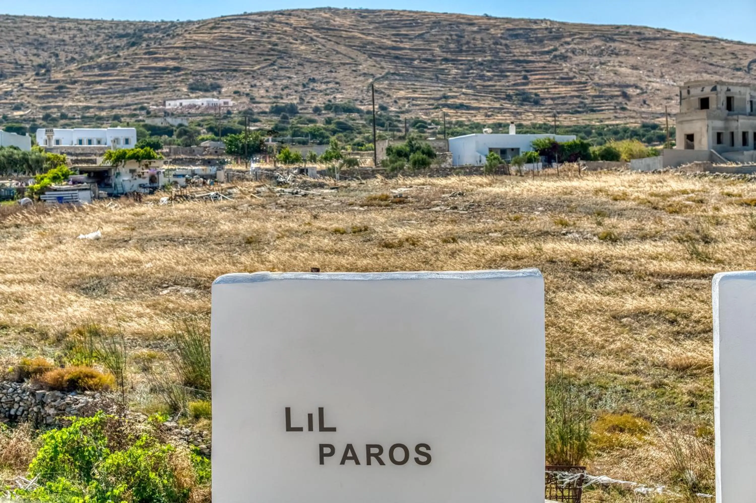 Lil Paros Luxury suites