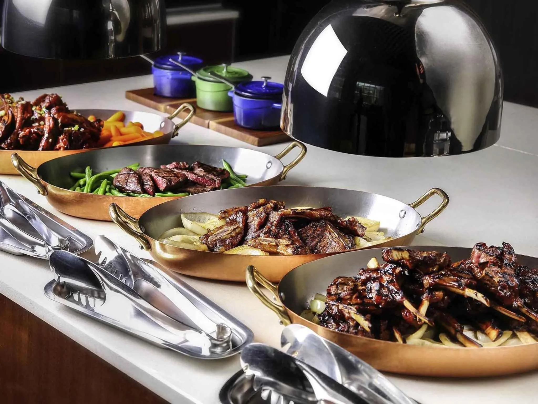 Restaurant/places to eat in Novotel Ambassador Suwon