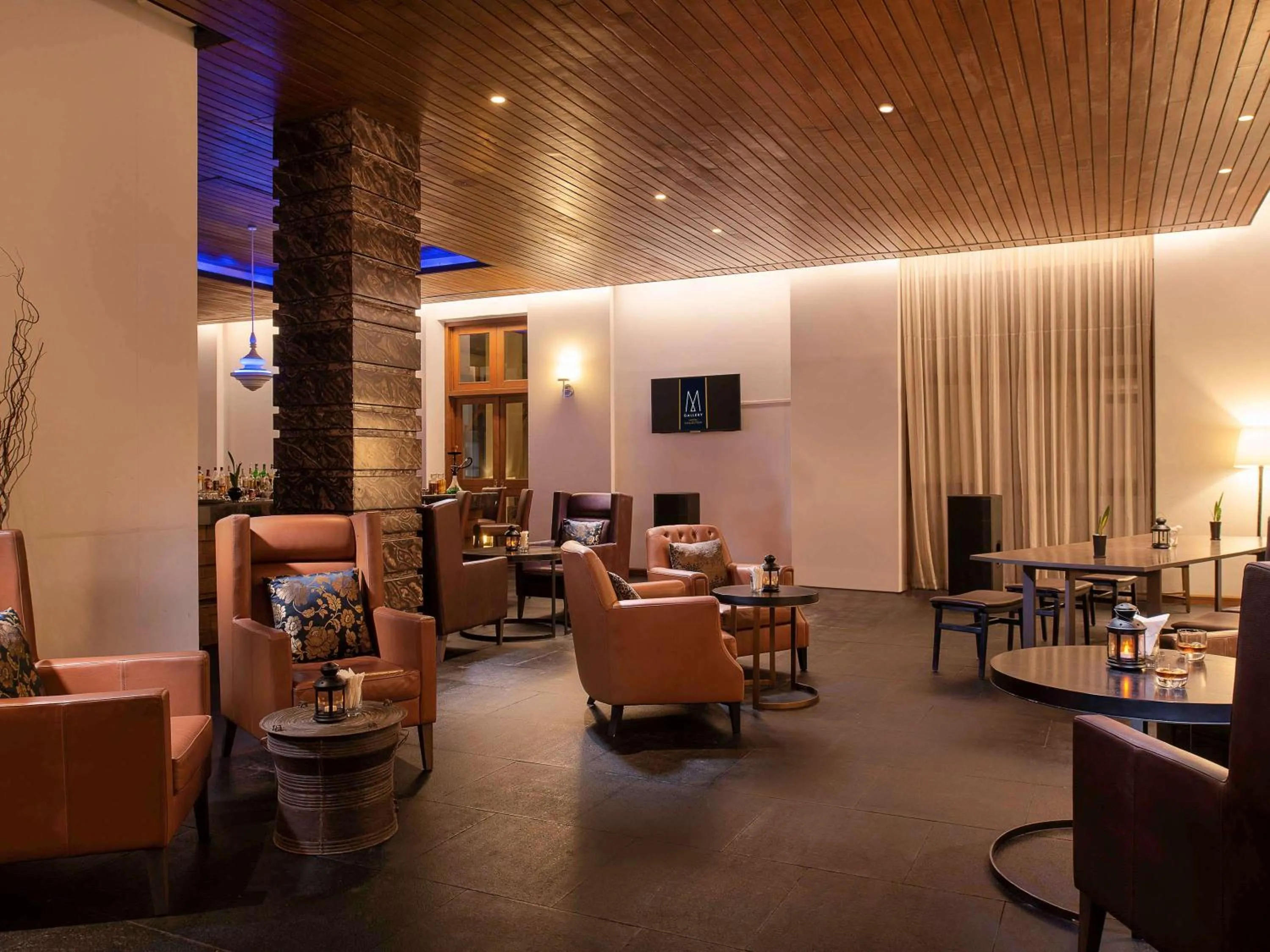 Lounge or bar in The Lake Garden Nay Pyi Taw - MGallery Collection
