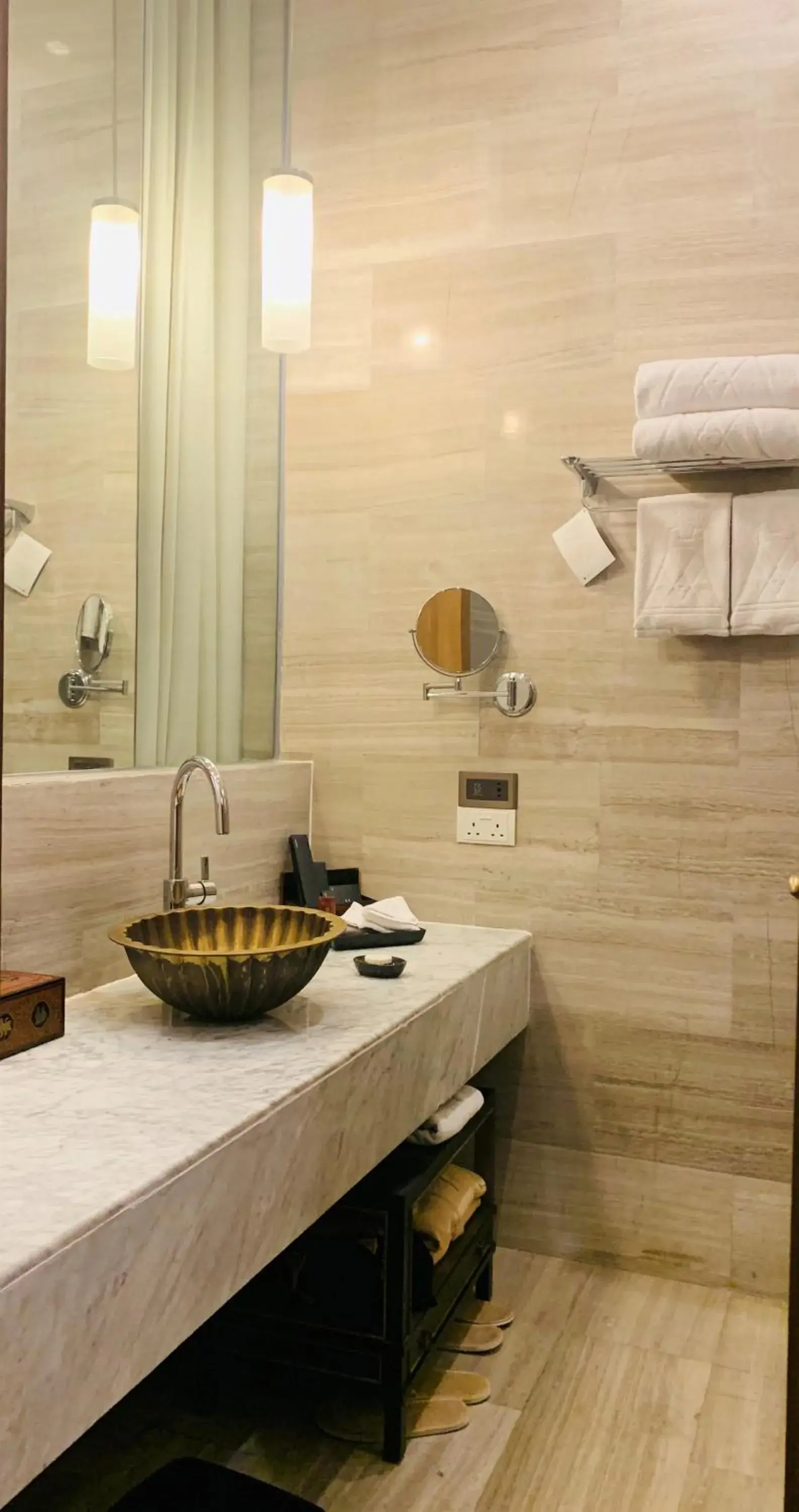 Bathroom in The Lake Garden Nay Pyi Taw - MGallery Collection Bathroom in The Lake Garden Nay Pyi Taw - MGallery Collection