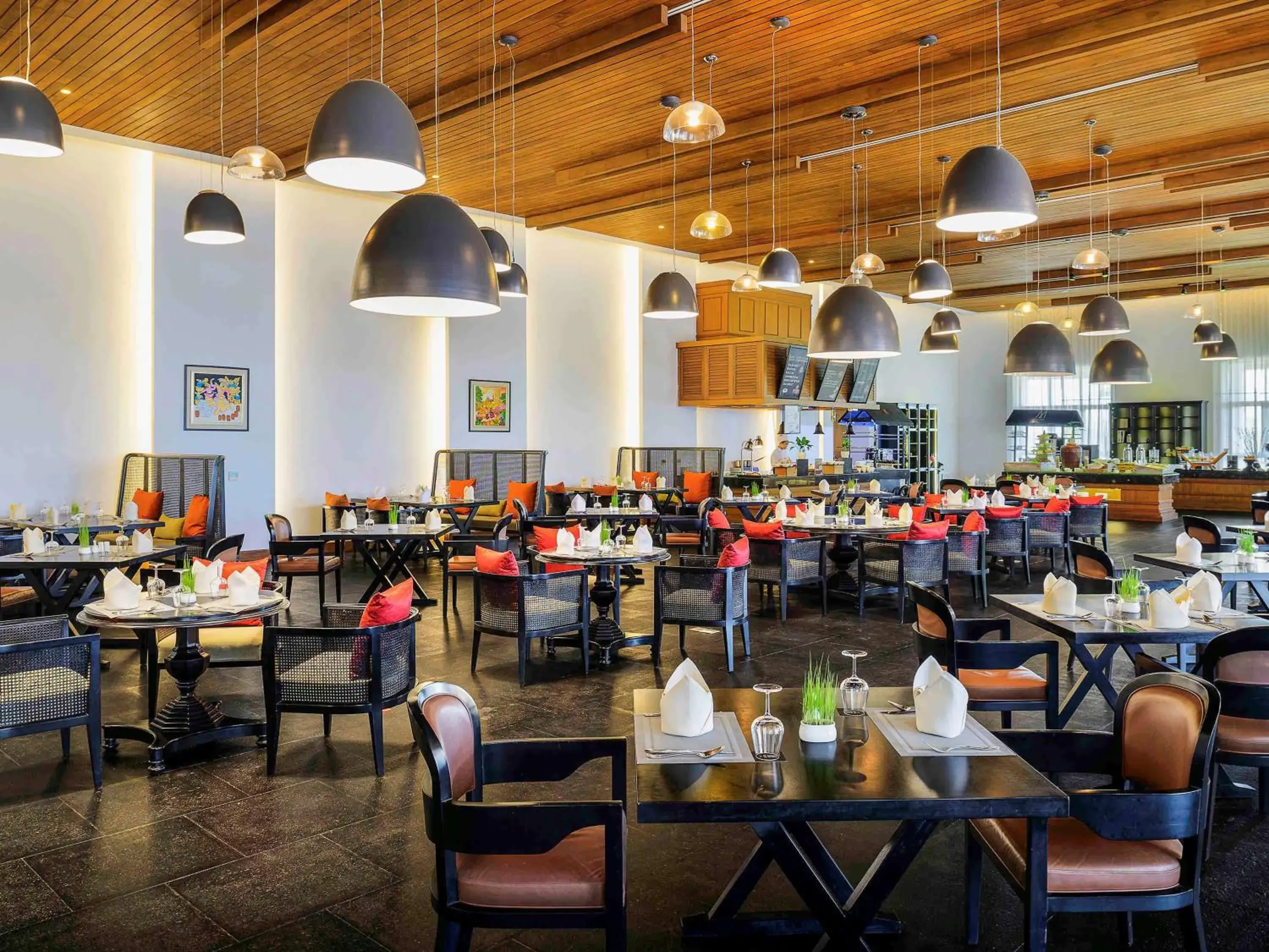 Property building, Restaurant/Places to Eat in The Lake Garden Nay Pyi Taw - MGallery Collection Property building, Restaurant/Places to Eat in The Lake Garden Nay Pyi Taw - MGallery Collection