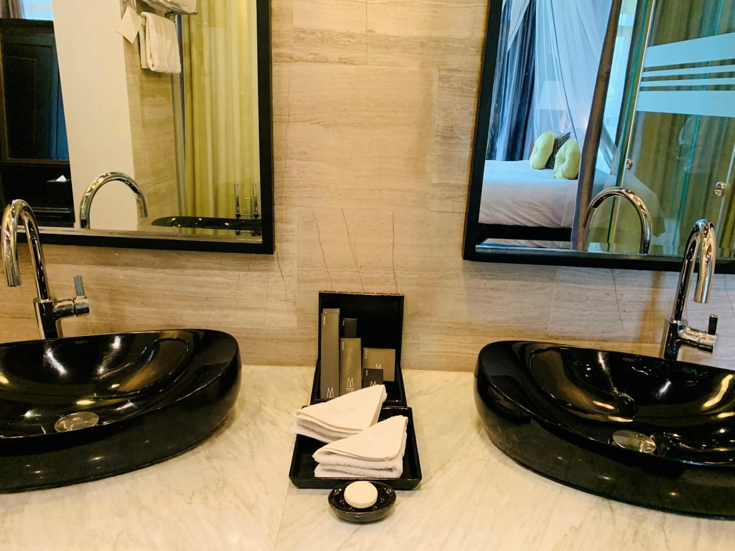 Bathroom in The Lake Garden Nay Pyi Taw - MGallery Collection