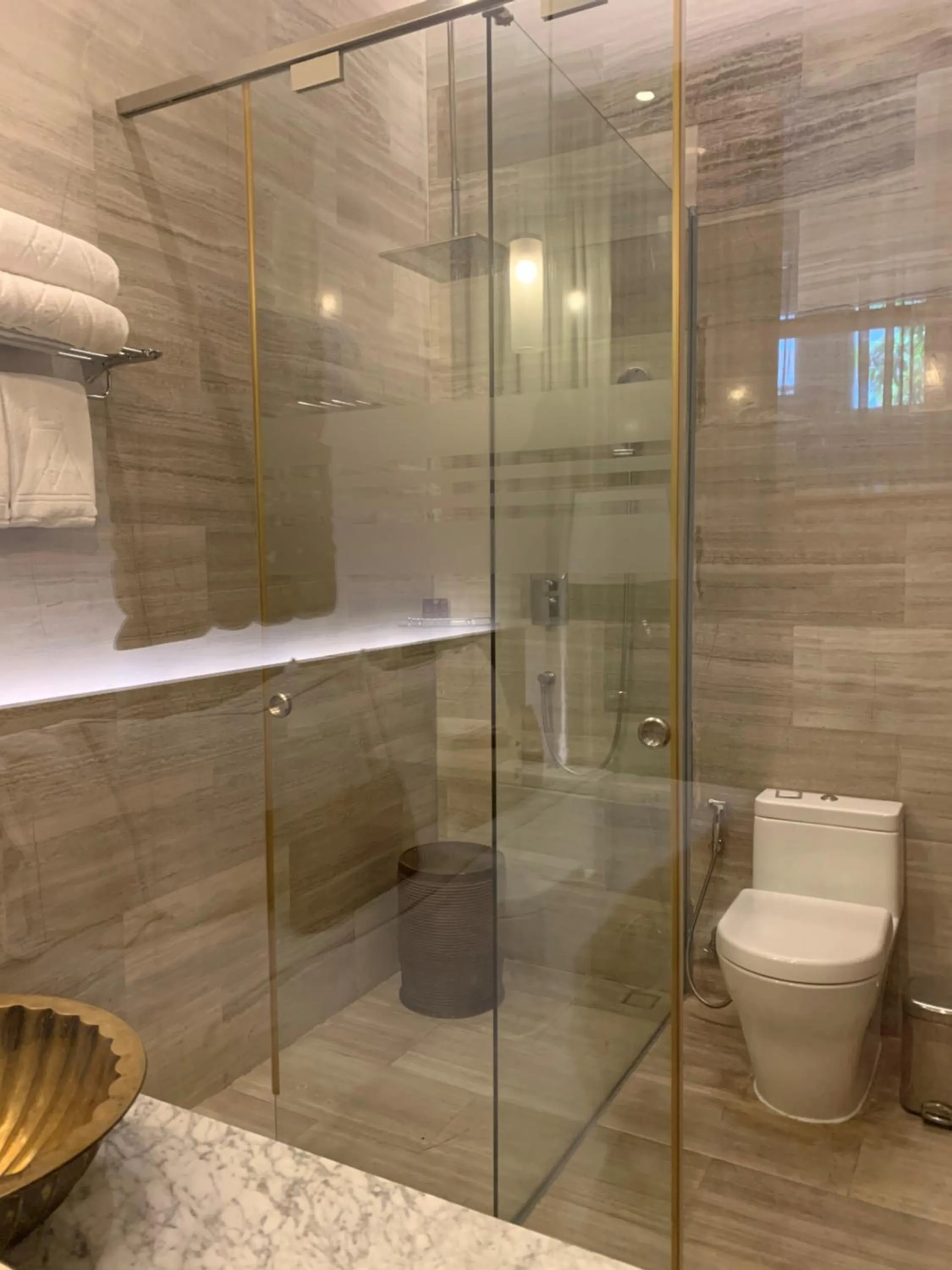 Bathroom in The Lake Garden Nay Pyi Taw - MGallery Collection