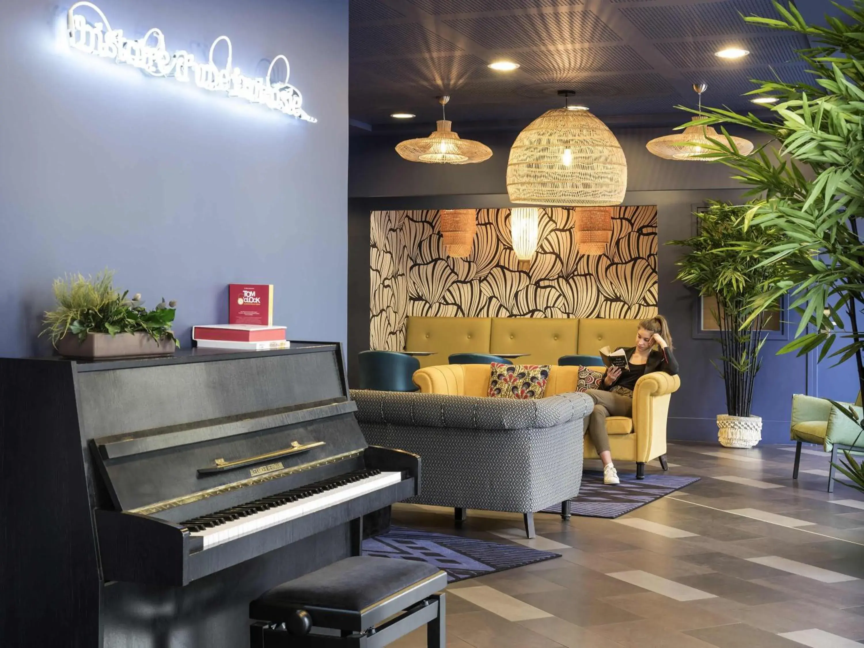 Property building in Aparthotel Adagio La Defense Courbevoie Property building in Aparthotel Adagio La Defense Courbevoie