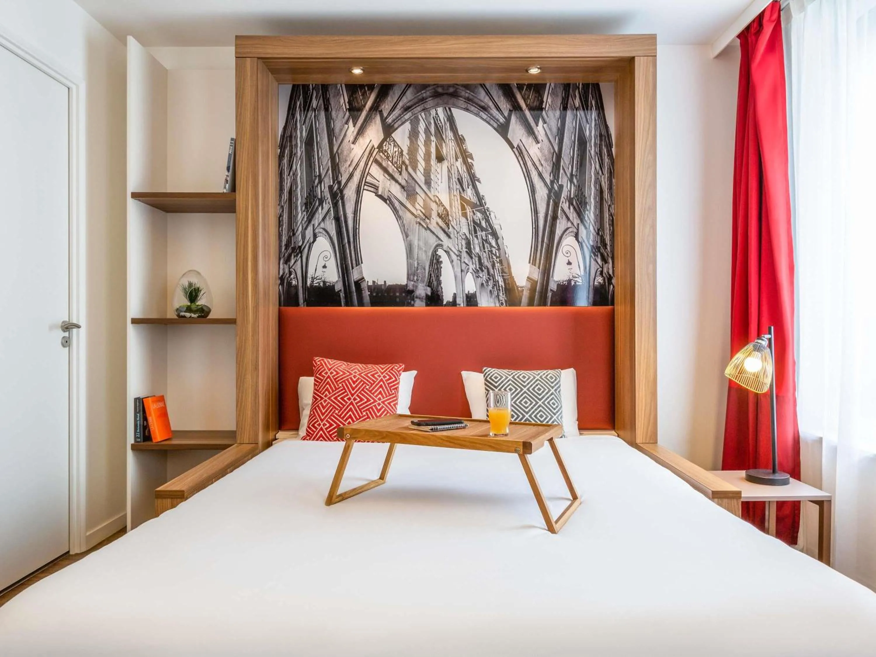 Bedroom, Bed in Aparthotel Adagio La Defense Courbevoie