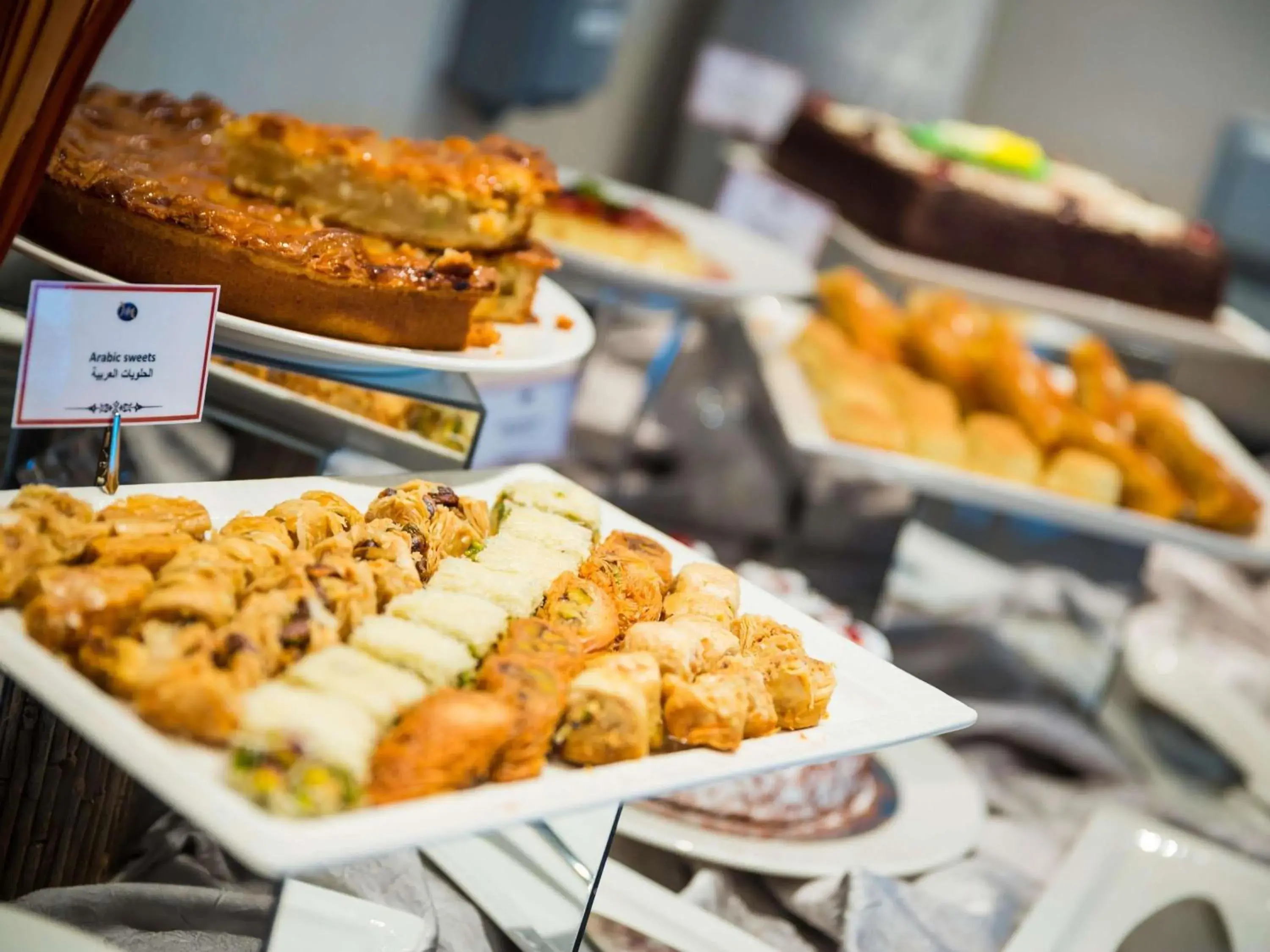 Restaurant/places to eat in Grand Mercure Majlis Residences Abu Dhabi Restaurant/places to eat in Grand Mercure Majlis Residences Abu Dhabi