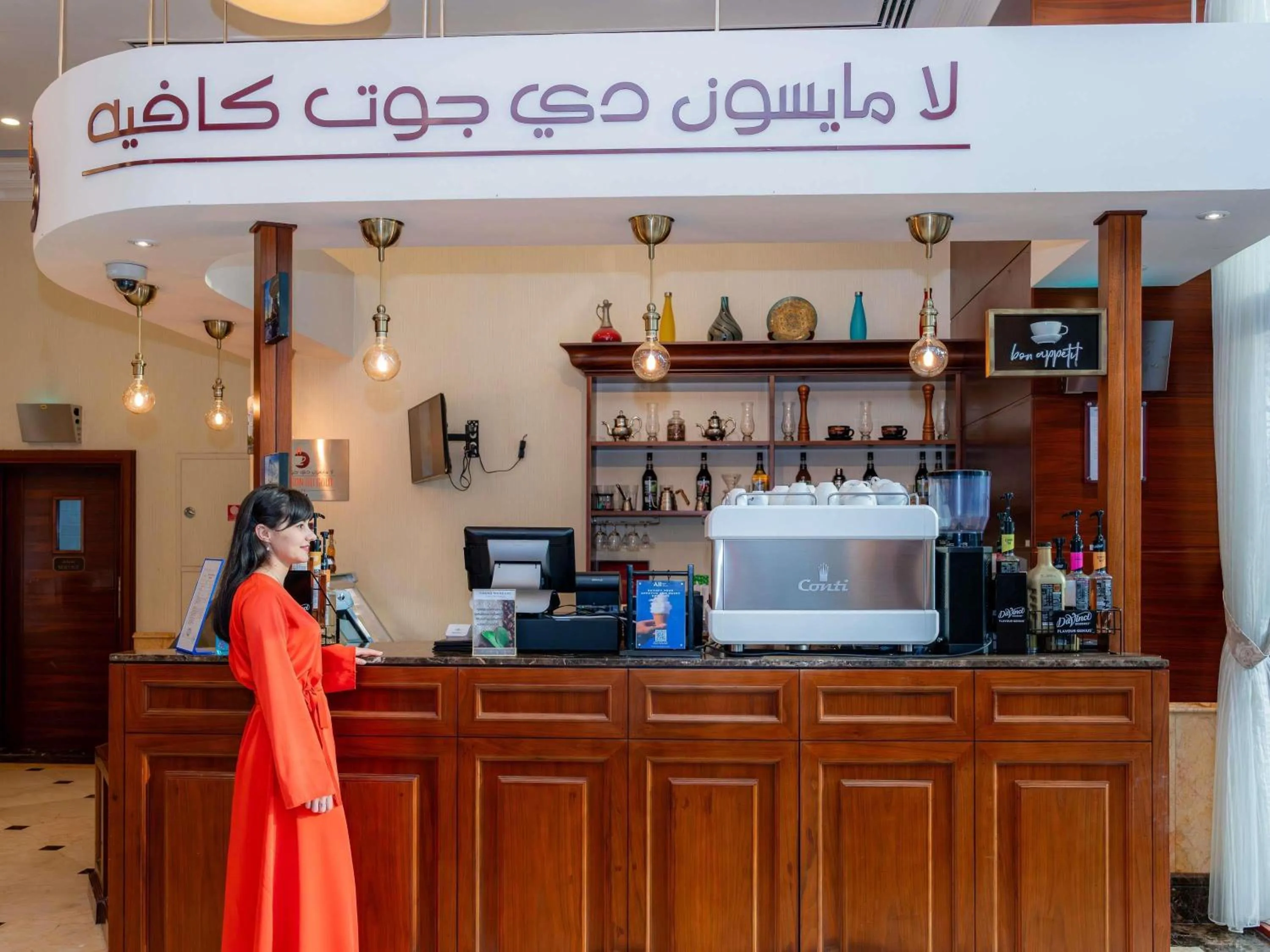 Restaurant/places to eat in Grand Mercure Majlis Residences Abu Dhabi