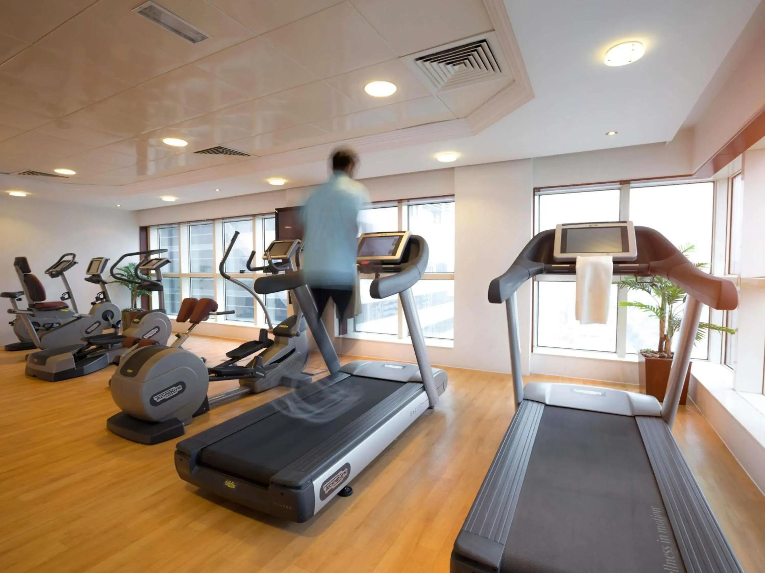 Fitness centre/facilities in Grand Mercure Majlis Residences Abu Dhabi Fitness centre/facilities in Grand Mercure Majlis Residences Abu Dhabi