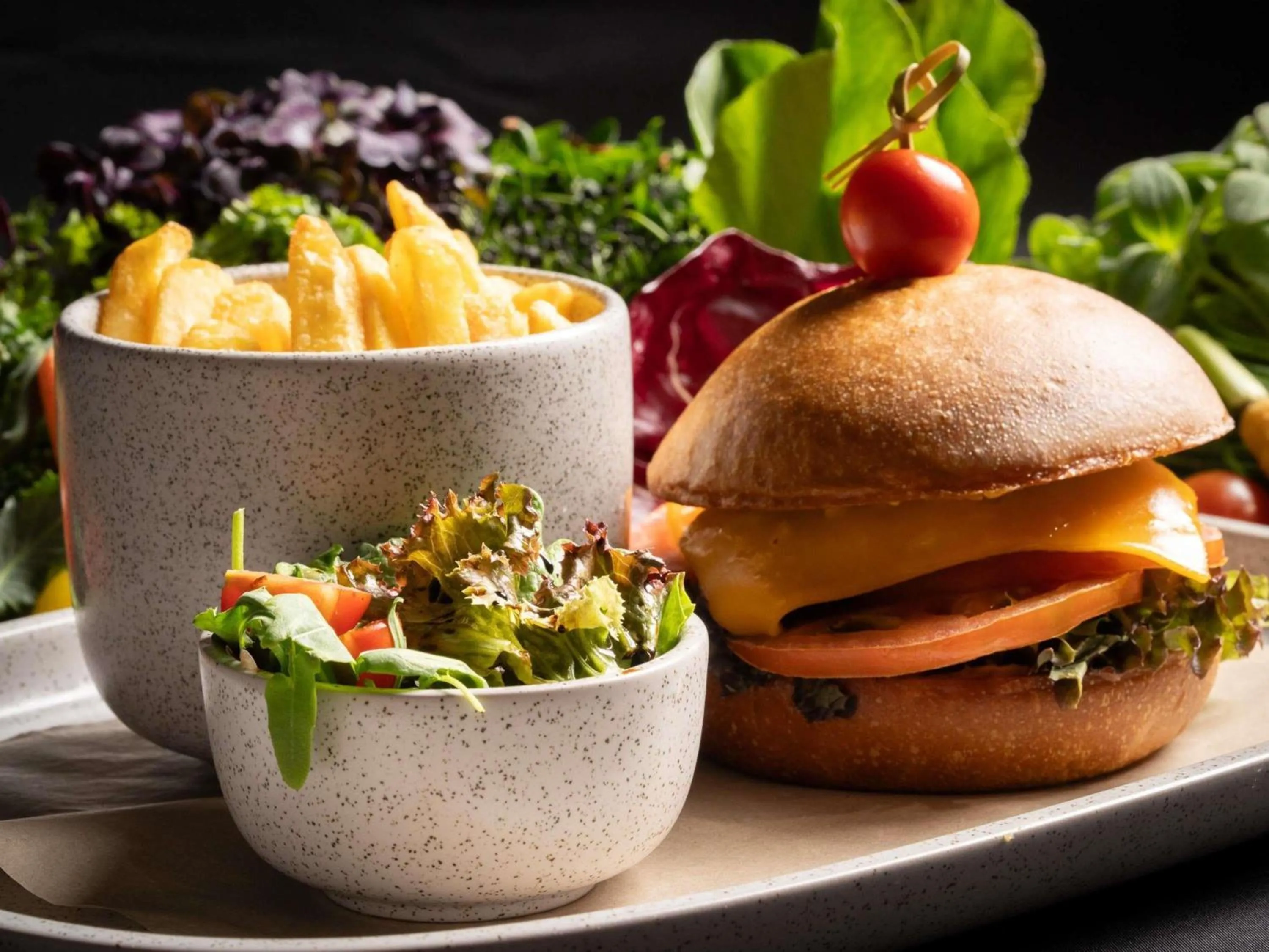 Restaurant/places to eat in Grand Mercure Majlis Residences Abu Dhabi