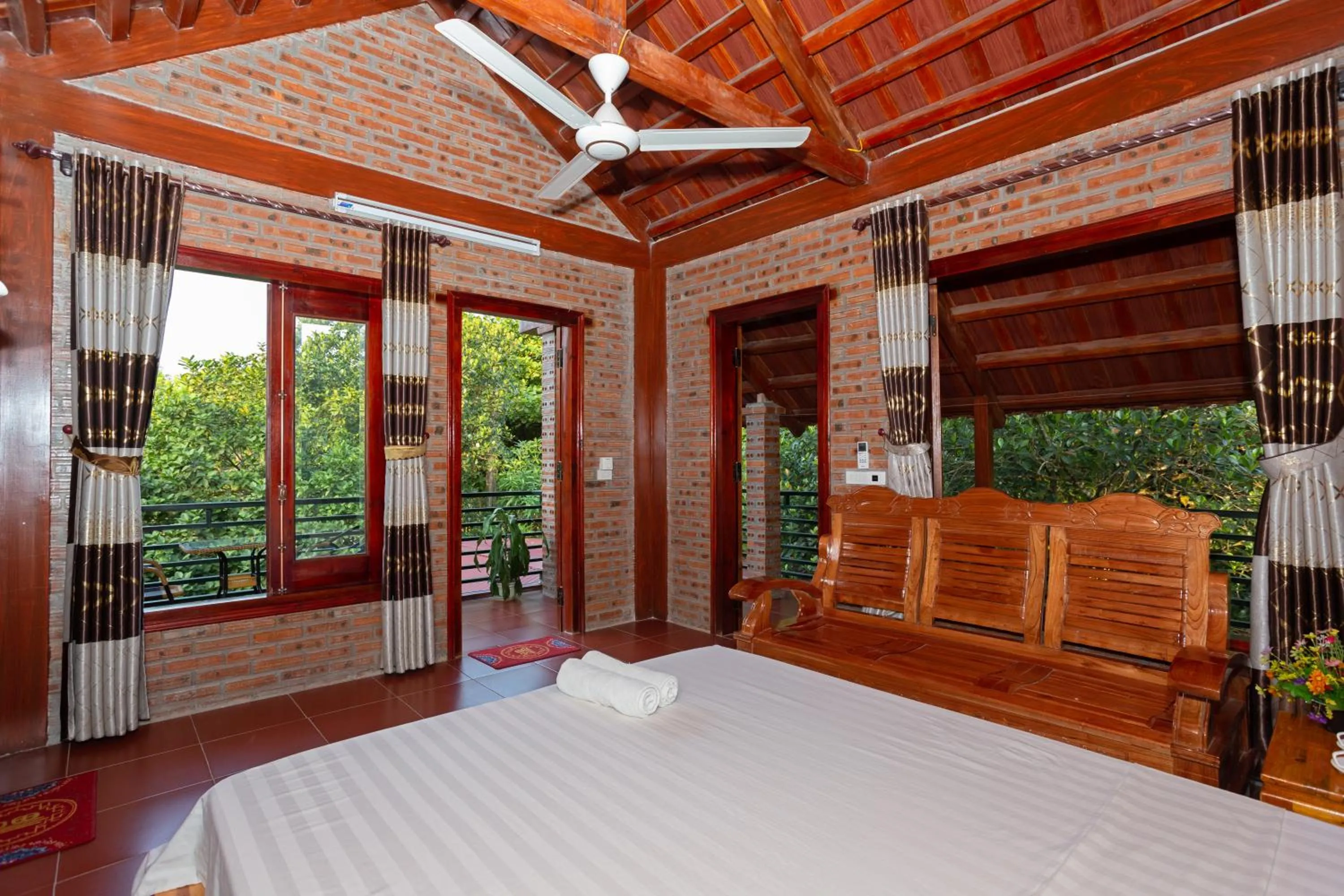 Bed in Ninh Binh Family Homestay