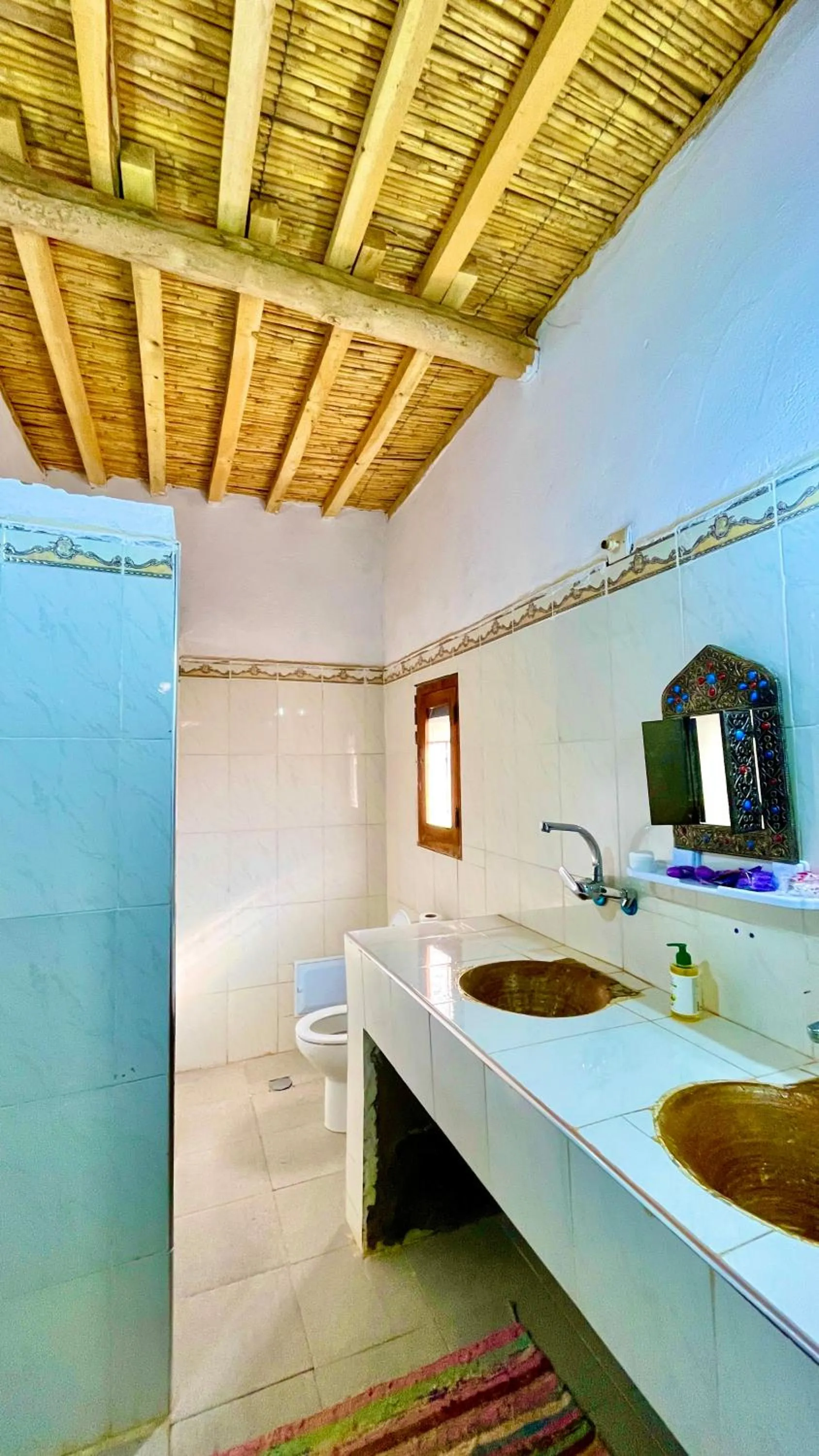 Bathroom in Kasbah Restaurant Citoyenne