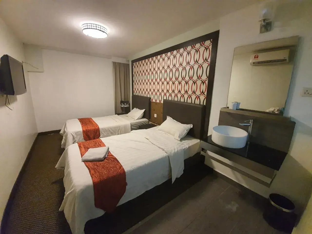 Bed in Warisan Hotel Kota Kinabalu Bed in Warisan Hotel Kota Kinabalu