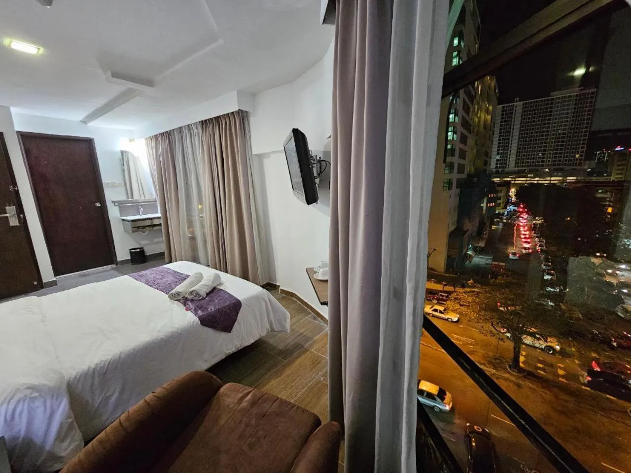 Bed in Warisan Hotel Kota Kinabalu