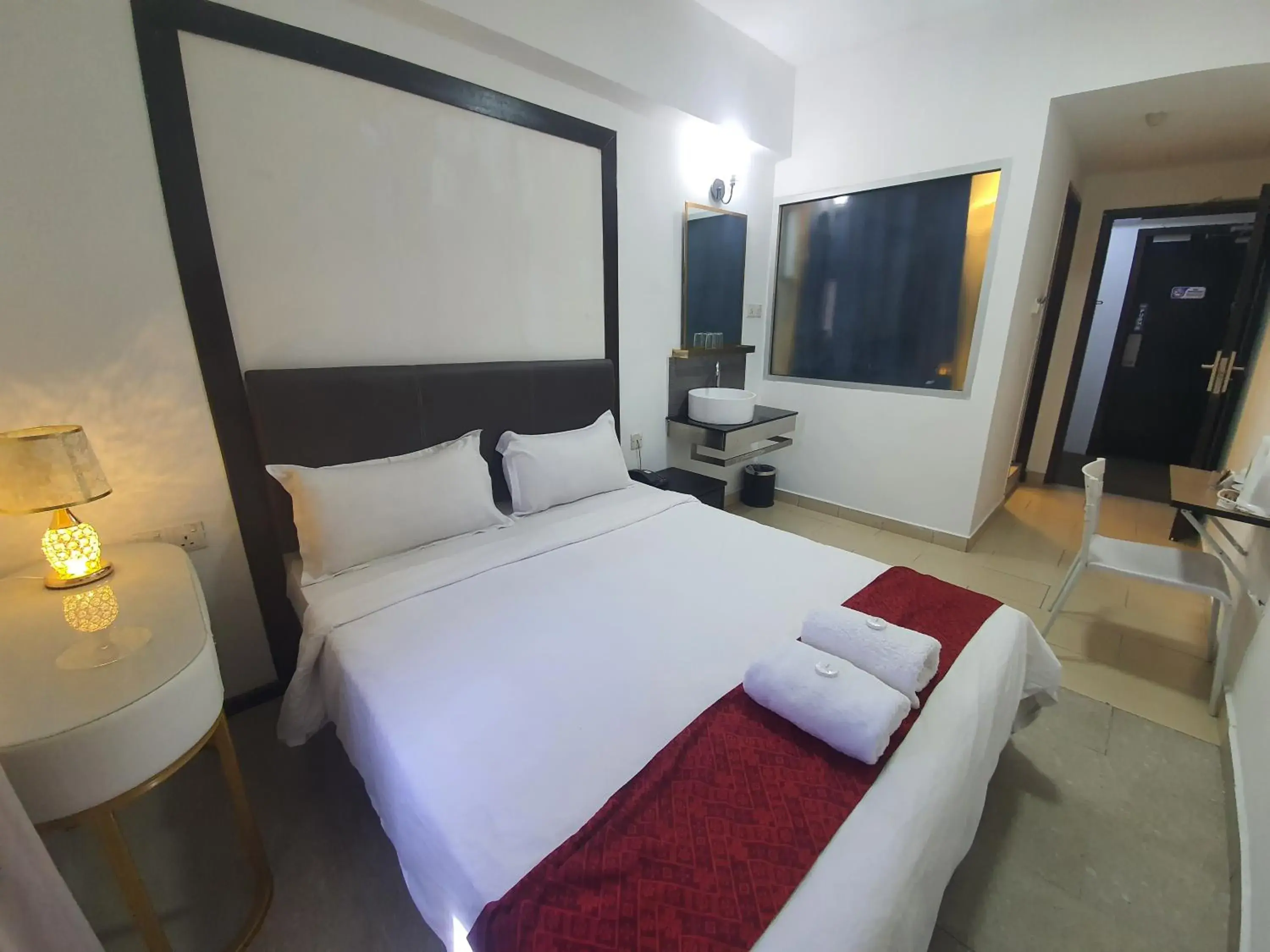 Bed in Warisan Hotel Kota Kinabalu Bed in Warisan Hotel Kota Kinabalu